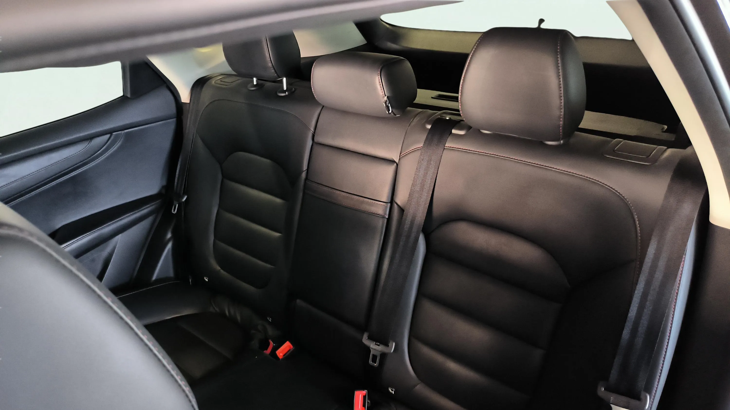 MG HS 1.5 Turbo GDI Luxury - foto 24