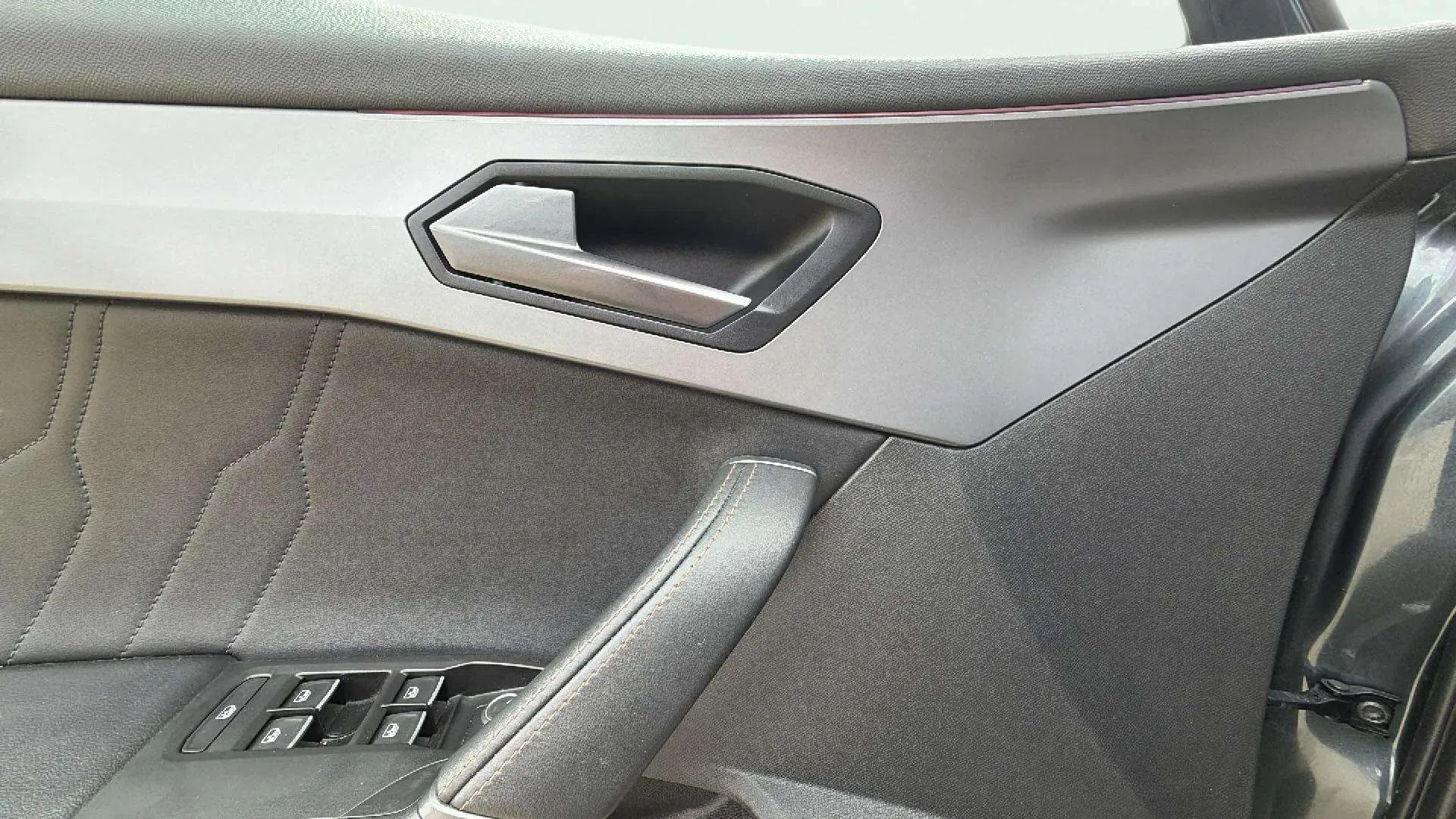 Cupra Formentor 1.5 TSI DSG - foto 26