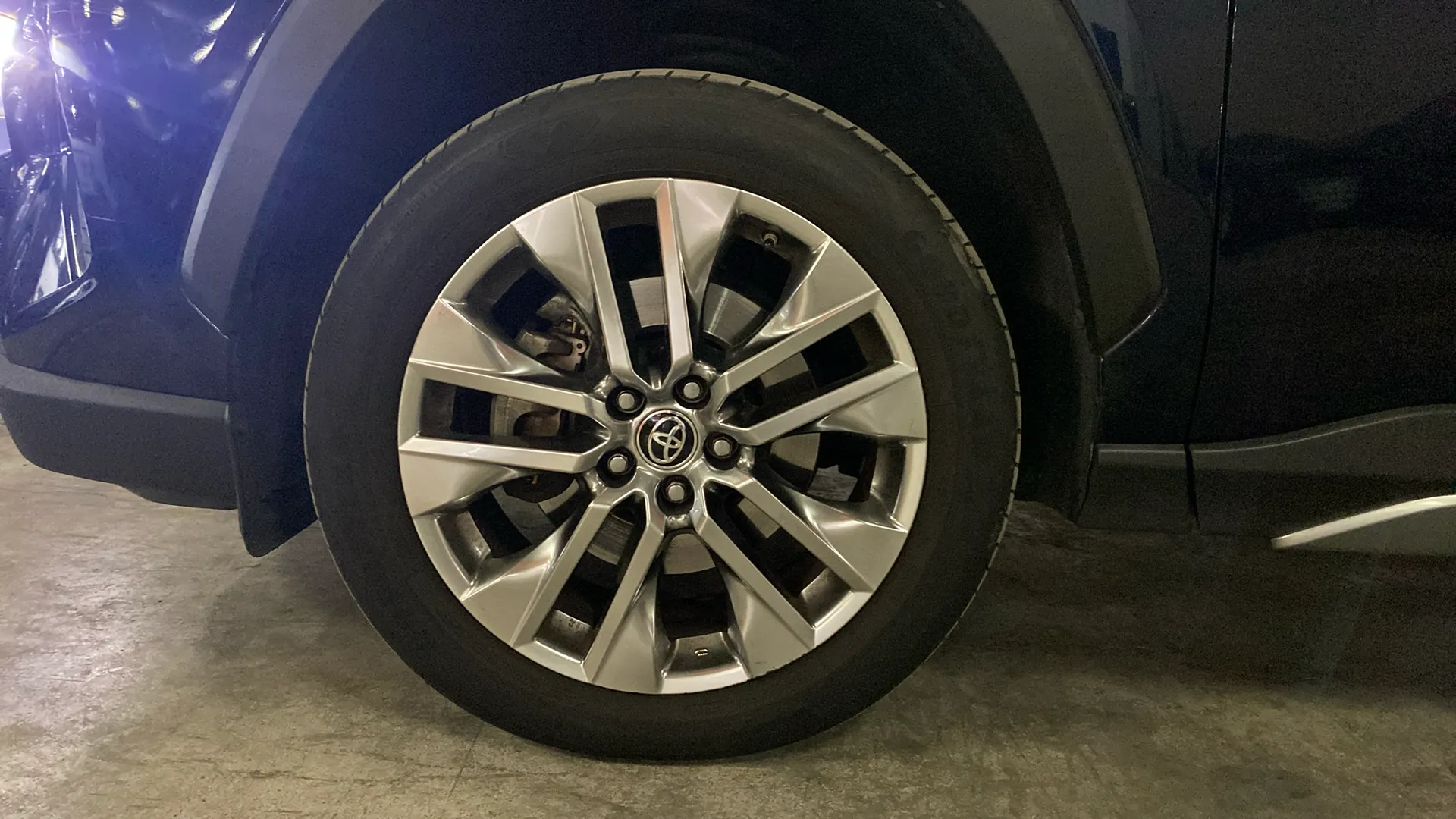 Toyota RAV4 2.5l 220H Luxury - foto 29
