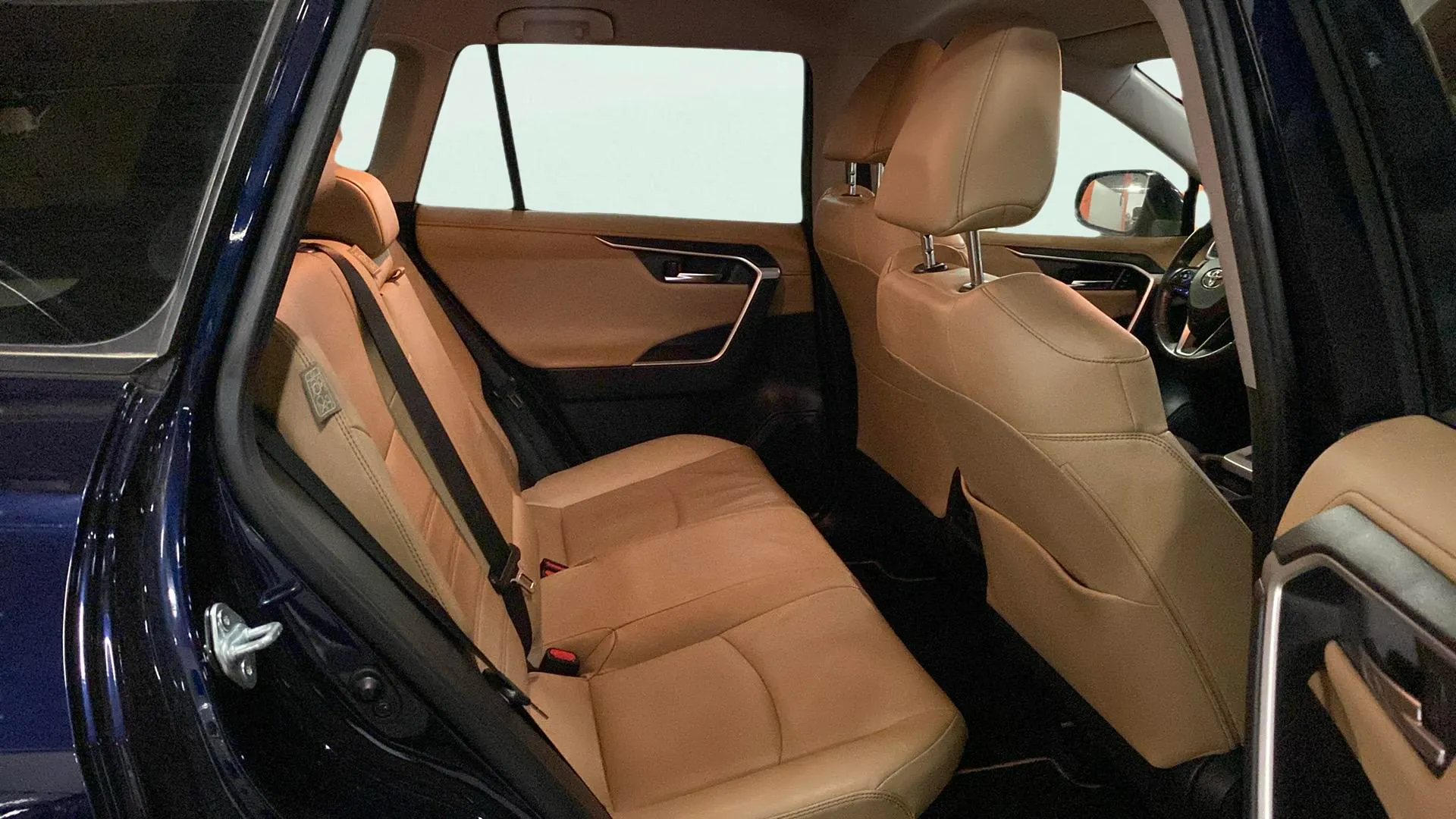 Toyota RAV4 2.5l 220H Luxury - foto 27