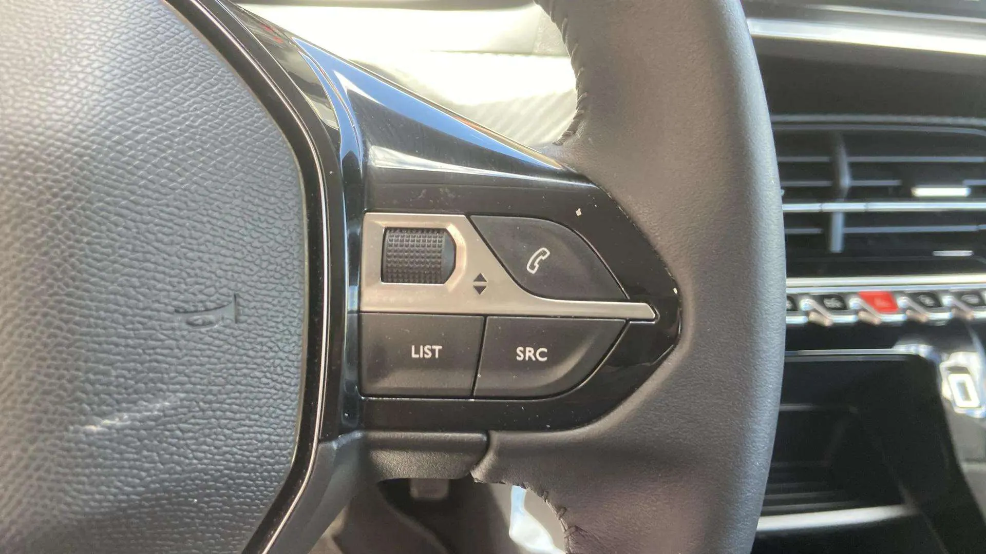 Peugeot 208 BlueHDi Active - foto 15