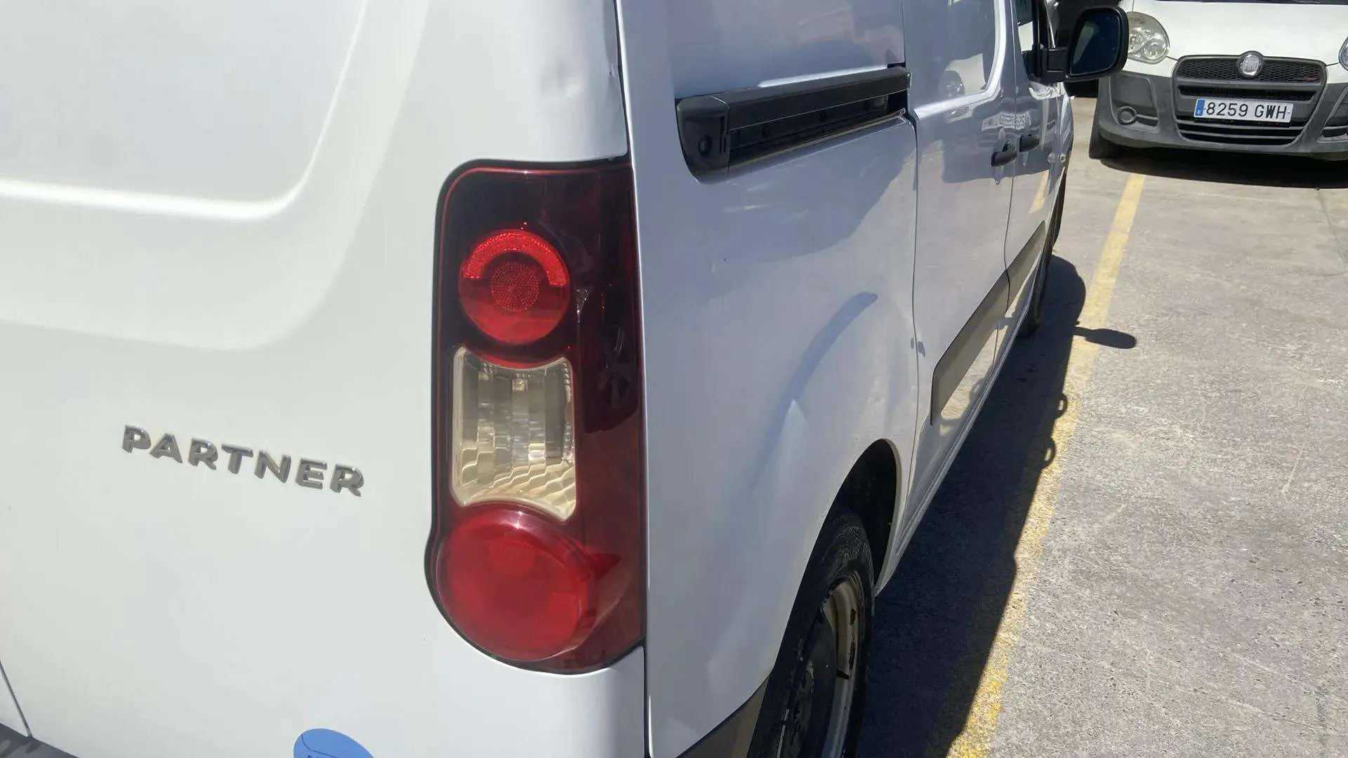 Peugeot Partner Furgón Diesel Partner Furgón 1.6BlueHDI Confort L1 100 - foto 9