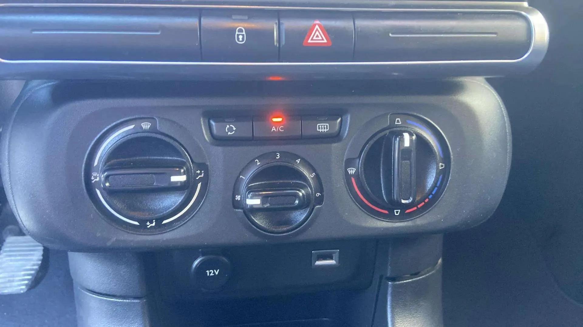 Citroën C3 BlueHDi Live - foto 19