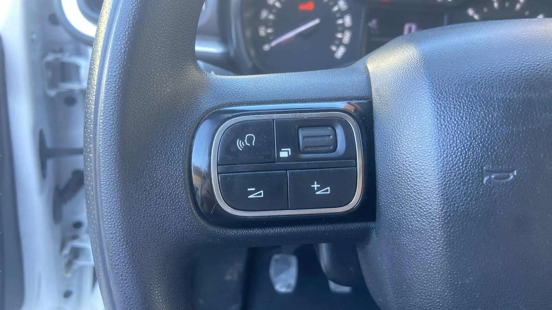 Citroën C3 BlueHDi Live - foto 15