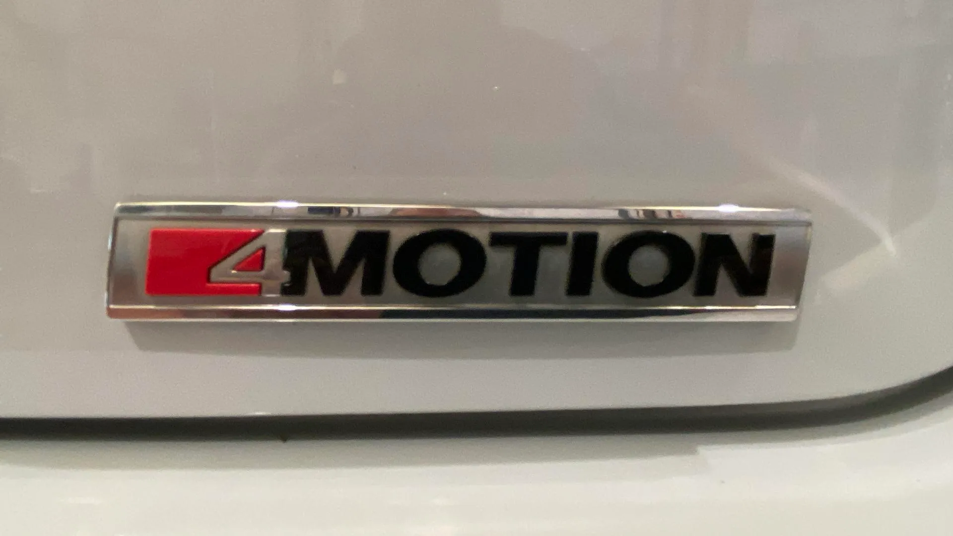 Volkswagen T-Roc Sport 2.0 TSI 4 Motion DSG - foto 37