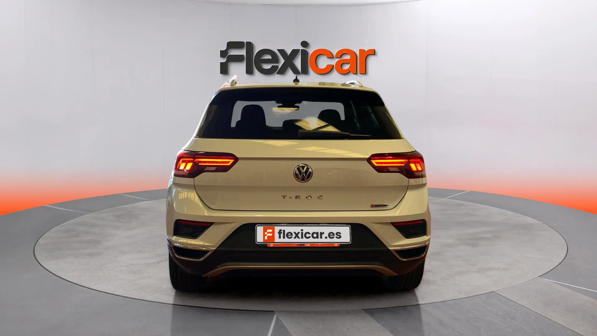 Volkswagen T-Roc Sport 2.0 TSI 4 Motion DSG - foto 6