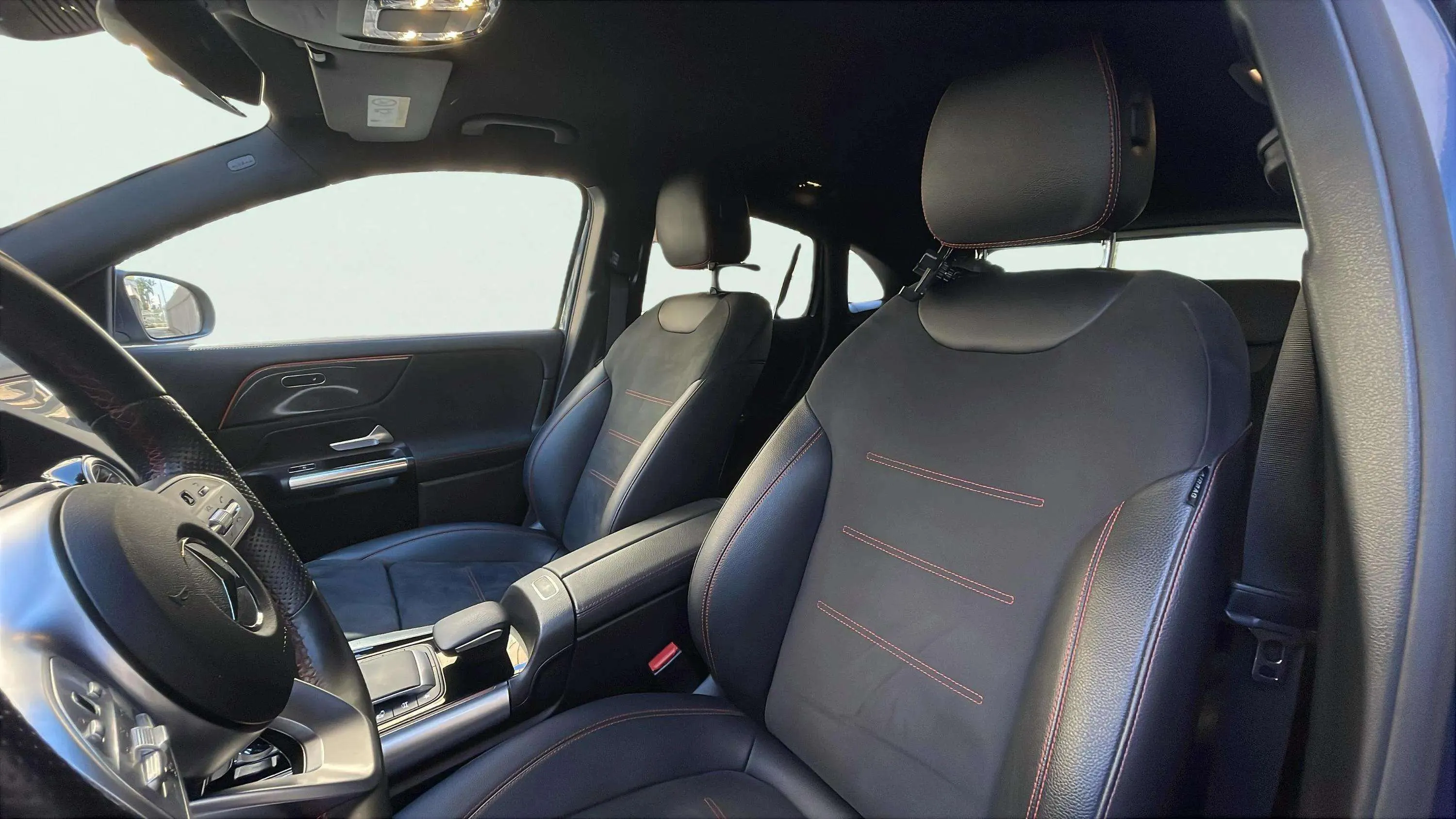 Mercedes-Benz GLA 250 4MATIC - foto 24
