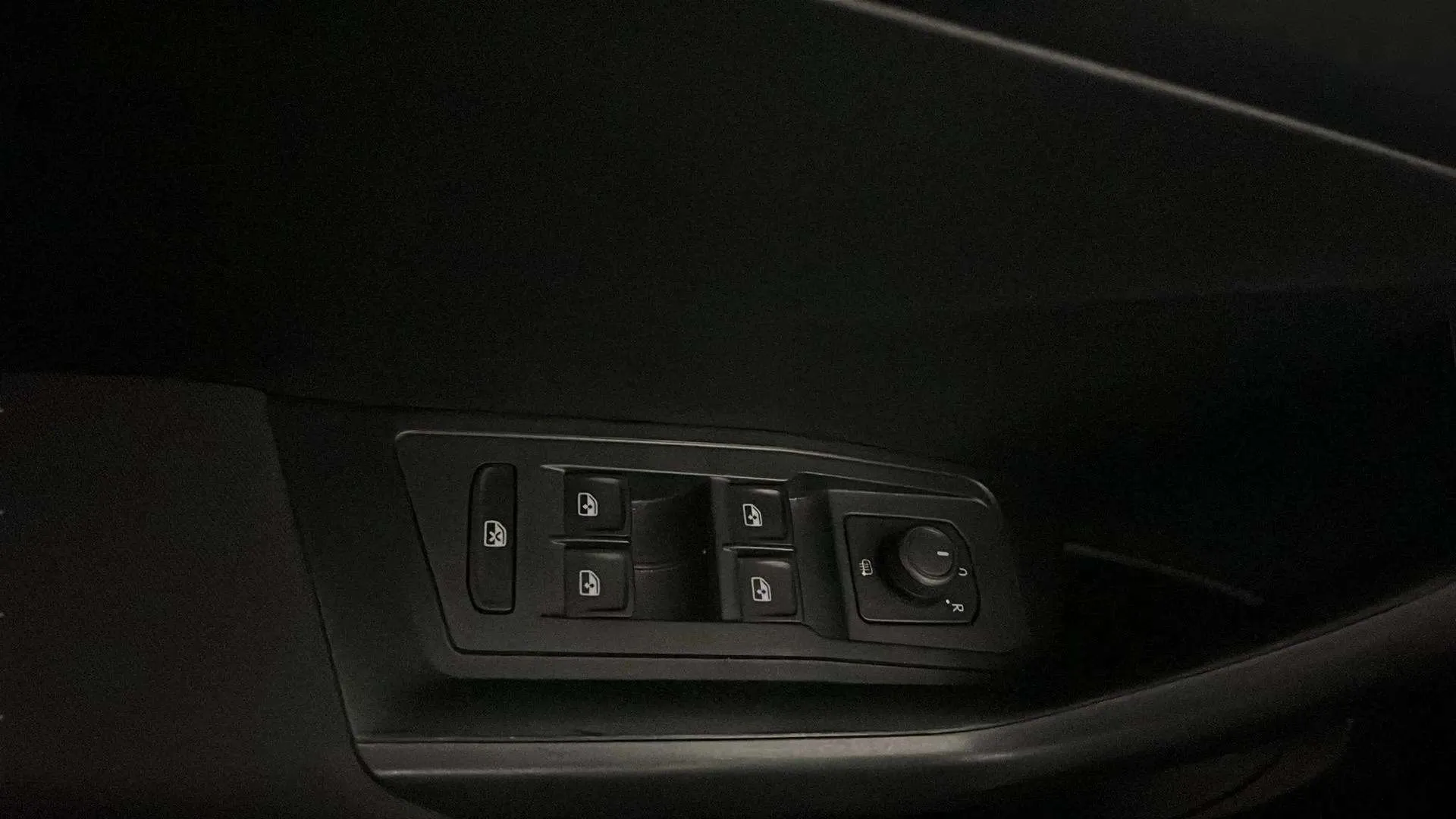 Volkswagen T-Roc Edition 2.0 TDI - foto 18