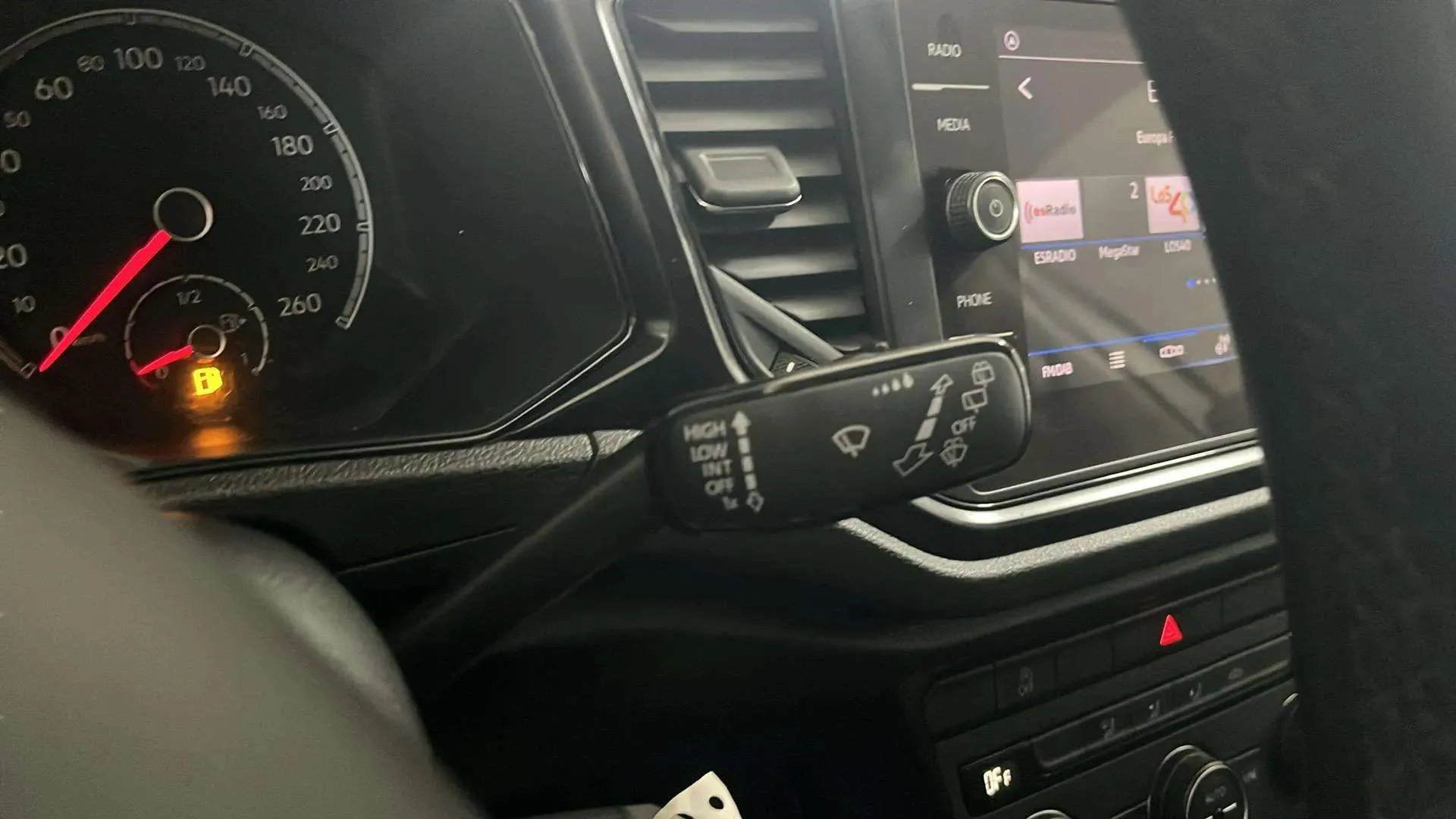 Volkswagen T-Roc Edition 2.0 TDI - foto 13