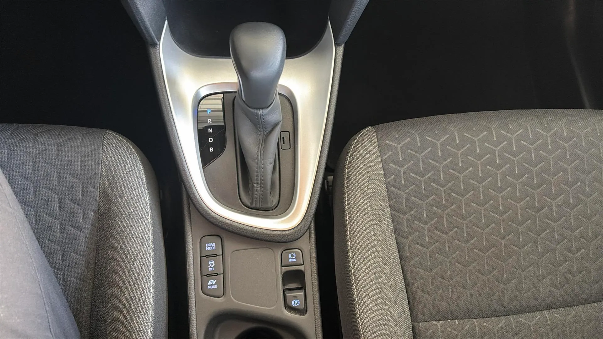 Toyota Yaris Cross 1.5 120H Active Tech - foto 25