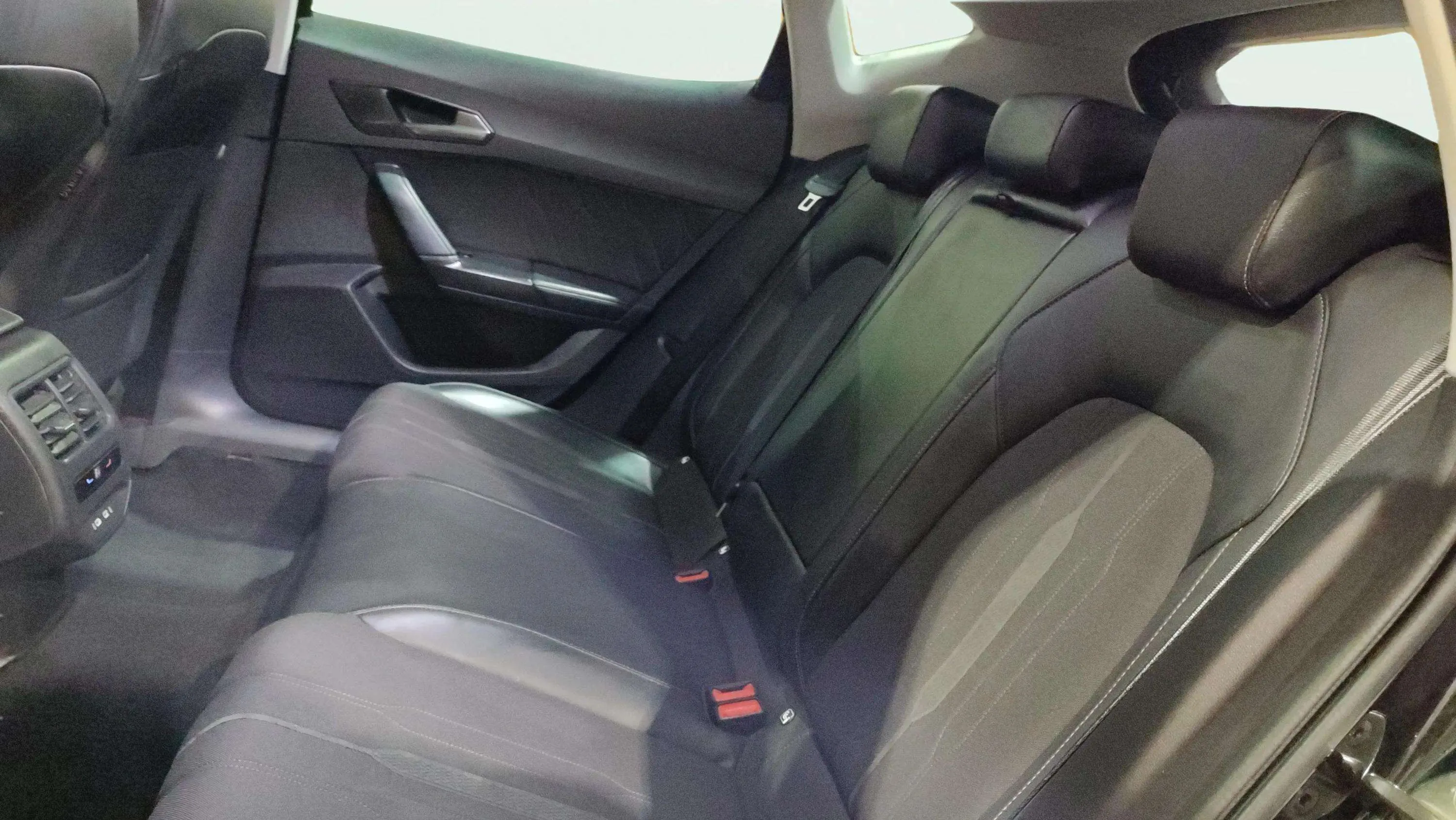 Cupra Formentor 1.5 TSI DSG - foto 24