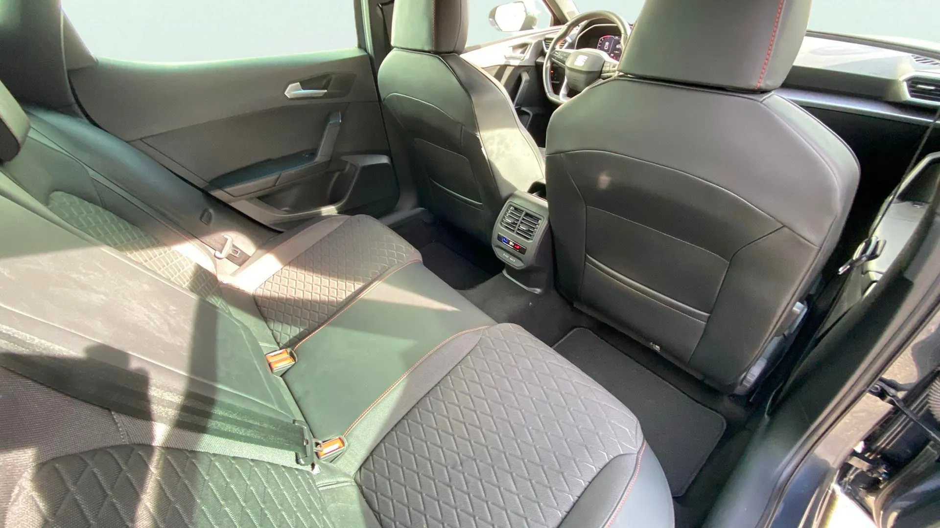 SEAT León 1.0 eTSI DSG-7 FR XL ECO - foto 22