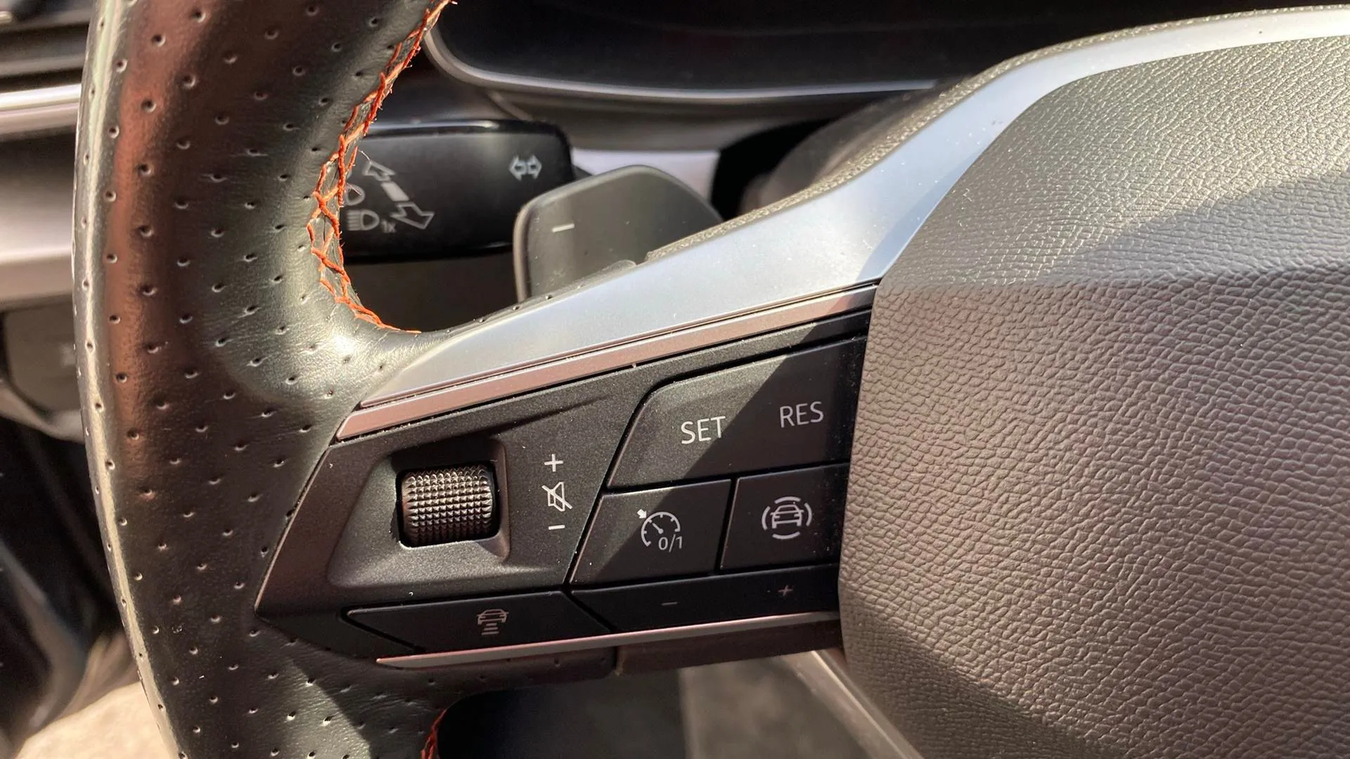 SEAT León 1.0 eTSI DSG-7 FR XL ECO - foto 13