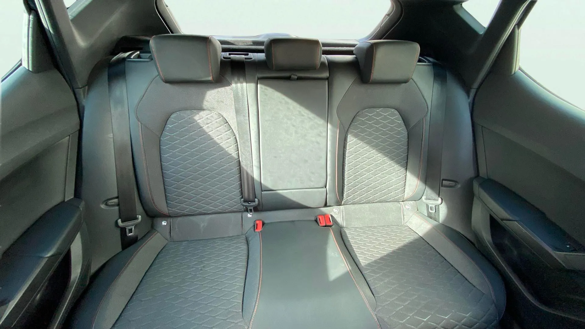 SEAT León 1.0 eTSI DSG-7 FR XL ECO - foto 23