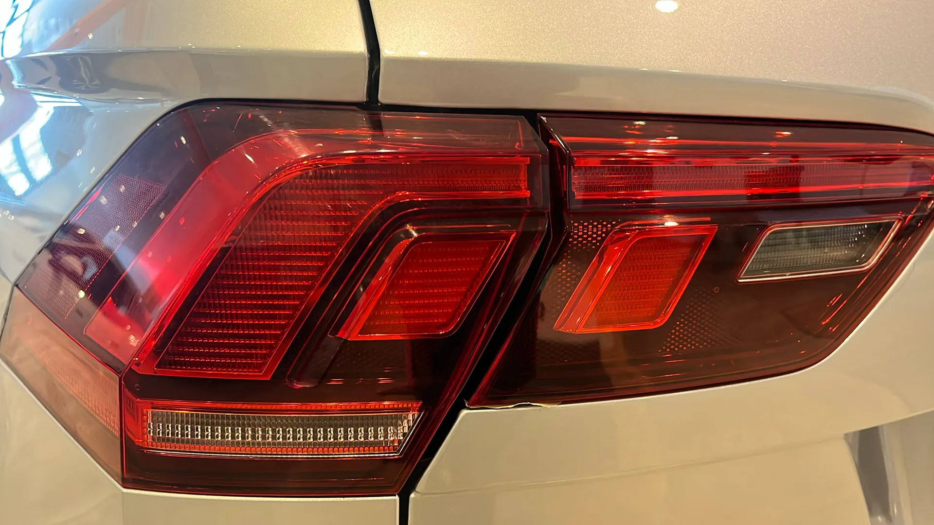 Volkswagen Tiguan Life 2.0 TDI DSG - foto 32