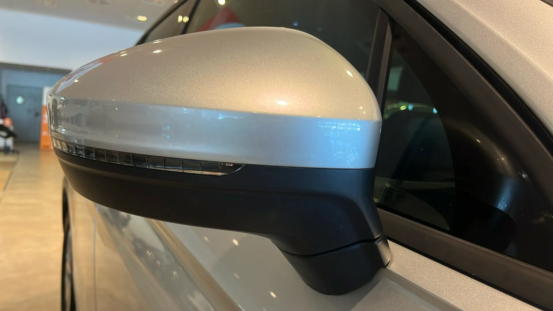 Volkswagen Tiguan Life 2.0 TDI DSG - foto 30