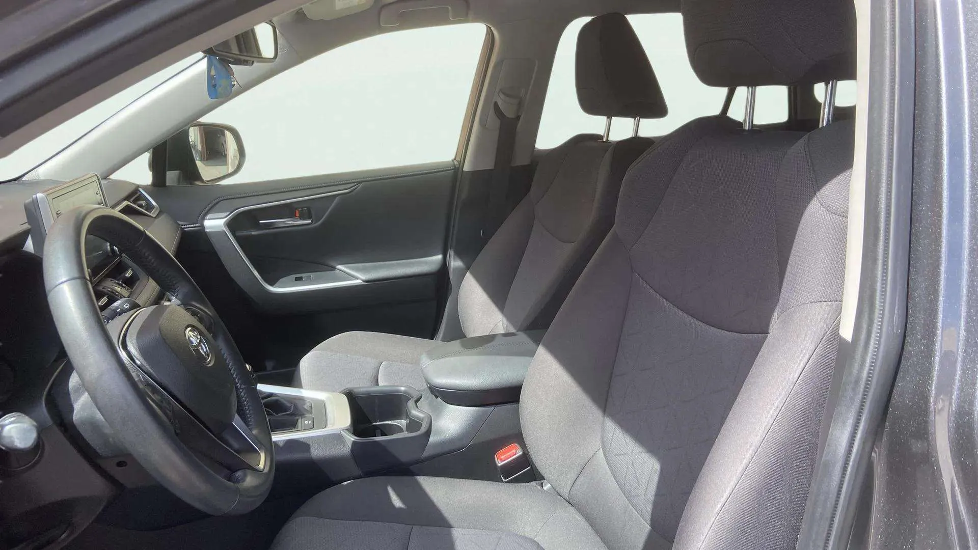 Toyota RAV4 2.5l 220H Advance - foto 20