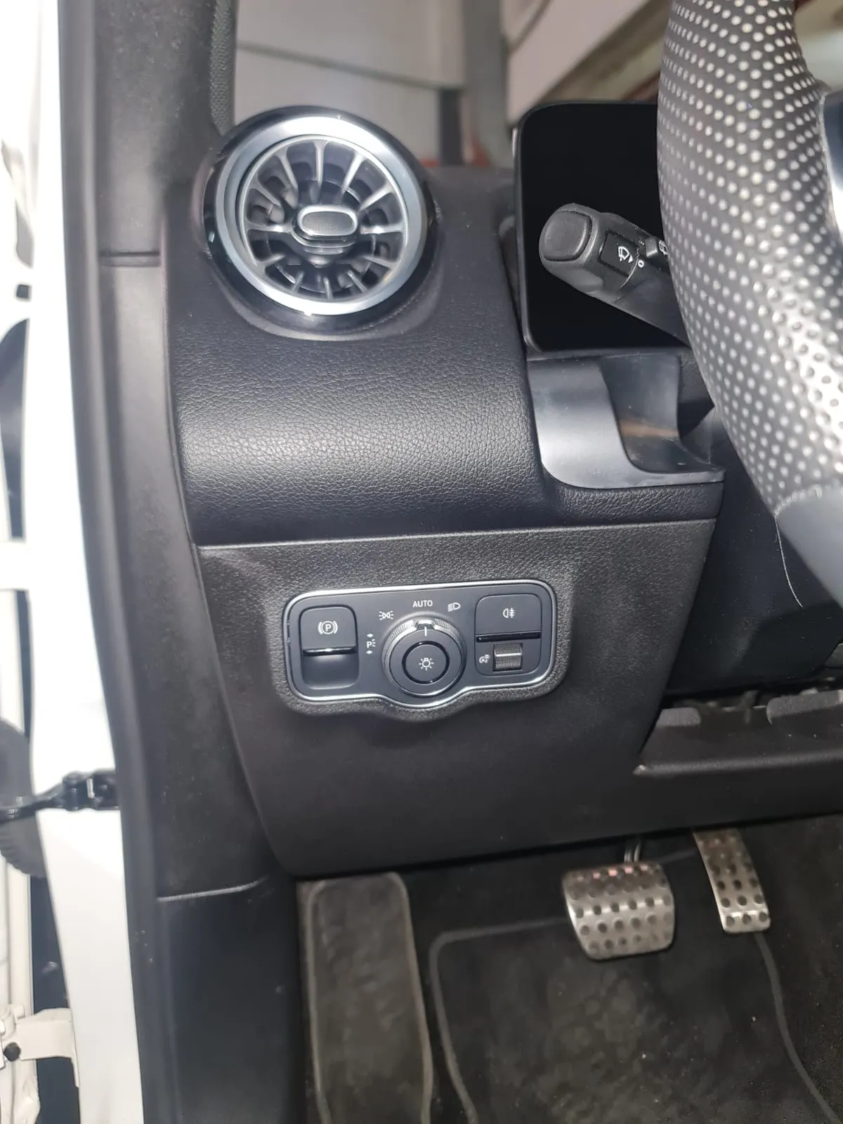 Mercedes-Benz GLB 200 - foto 11