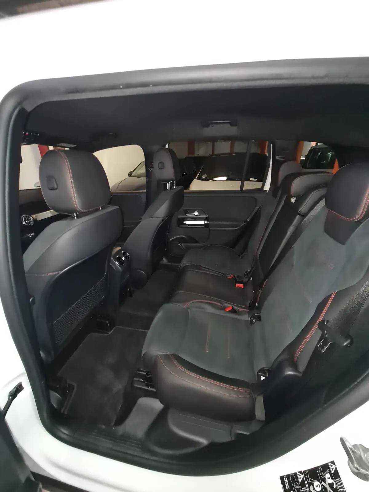 Mercedes-Benz GLB 200 - foto 12