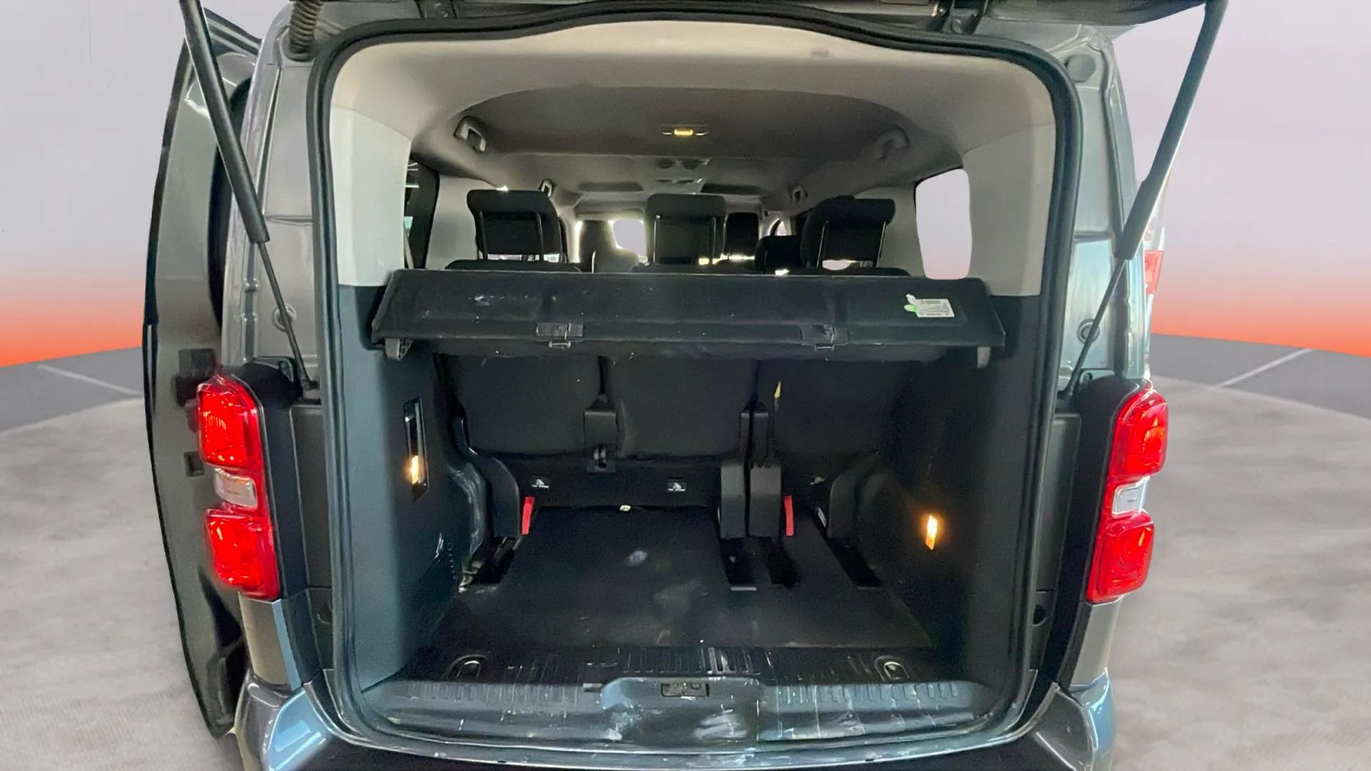 Peugeot Traveller Active BlueHDi Long - foto 13