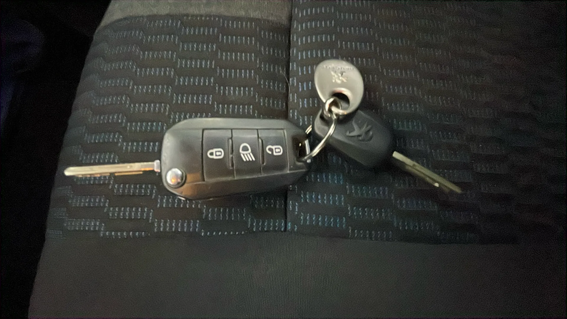 Peugeot Traveller Active BlueHDi Long - foto 16