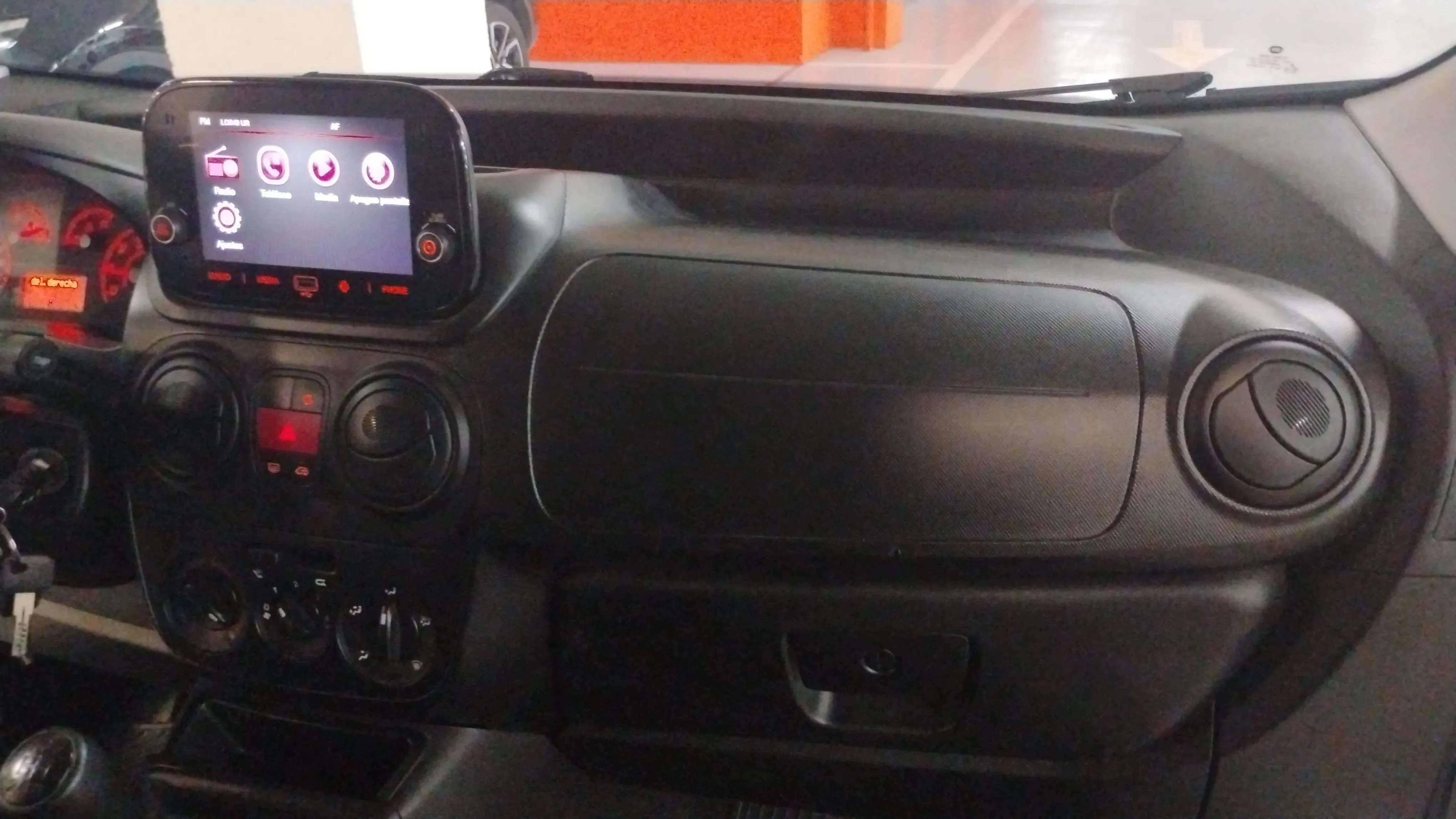Fiat Fiorino Furgón - foto 8