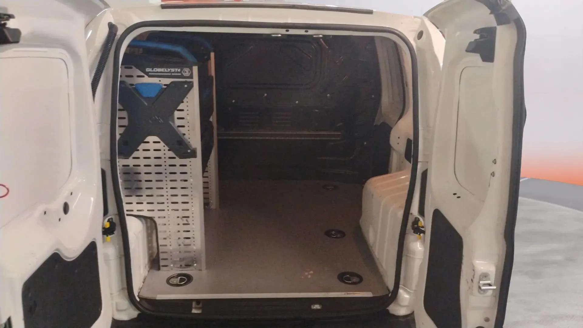 Fiat Fiorino Furgón - foto 12