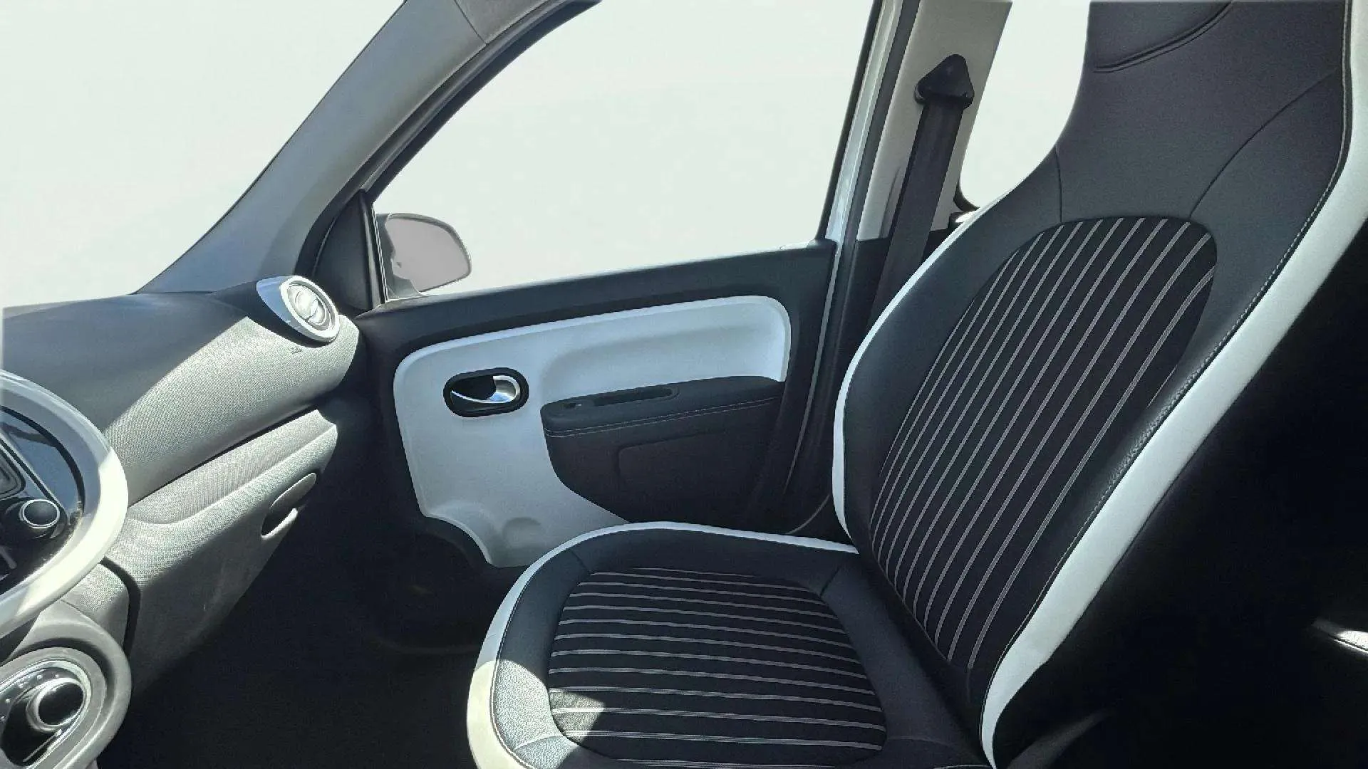 Renault Twingo Zen R80 batería 20kWh - foto 21