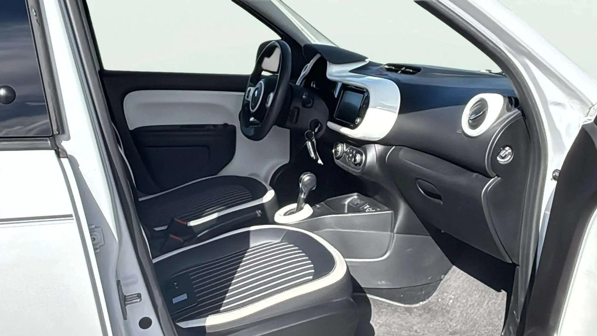 Renault Twingo Zen R80 batería 20kWh - foto 11