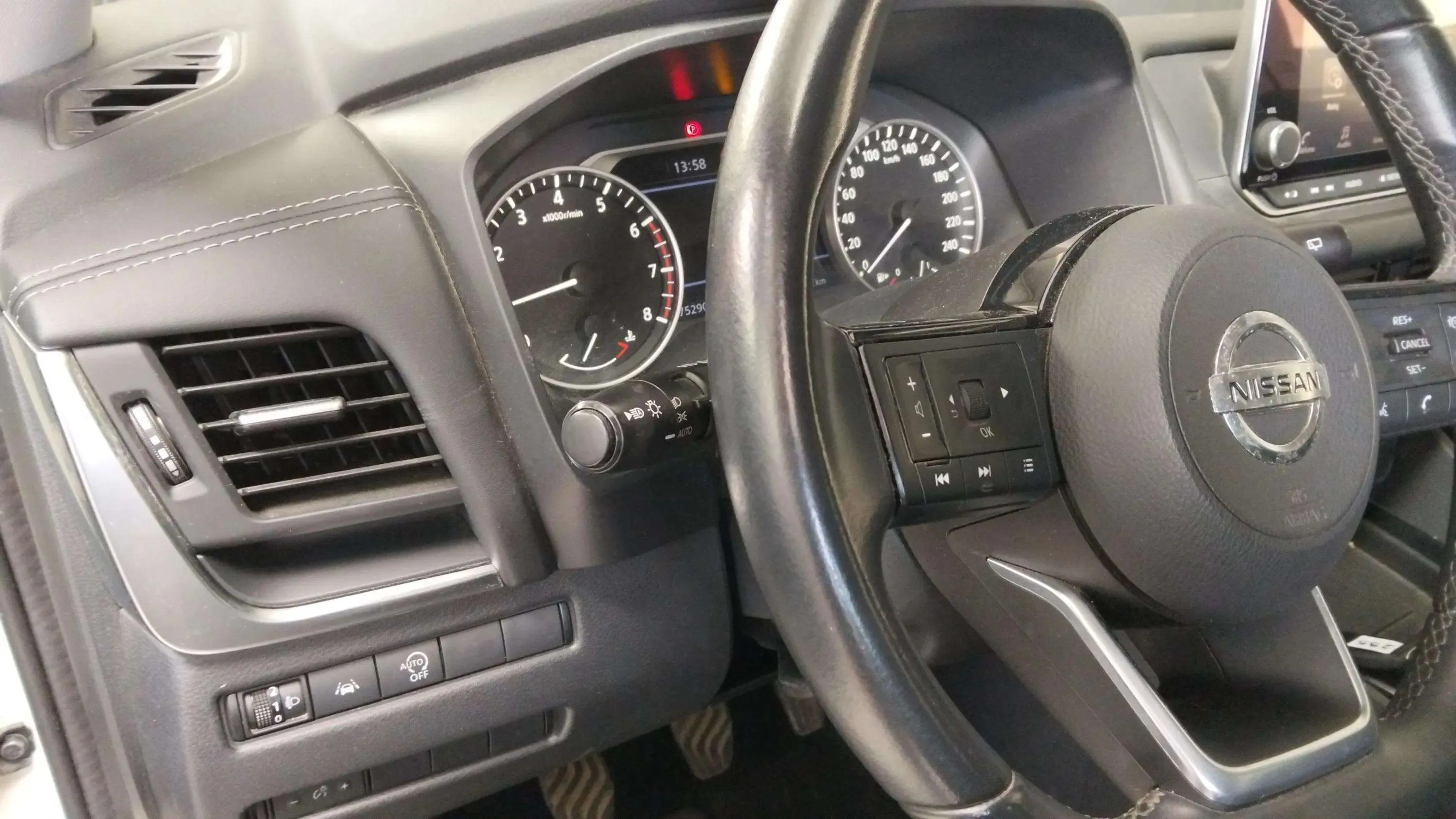 Nissan Qashqai DIG-T mHEV 4x2 Acenta - foto 21