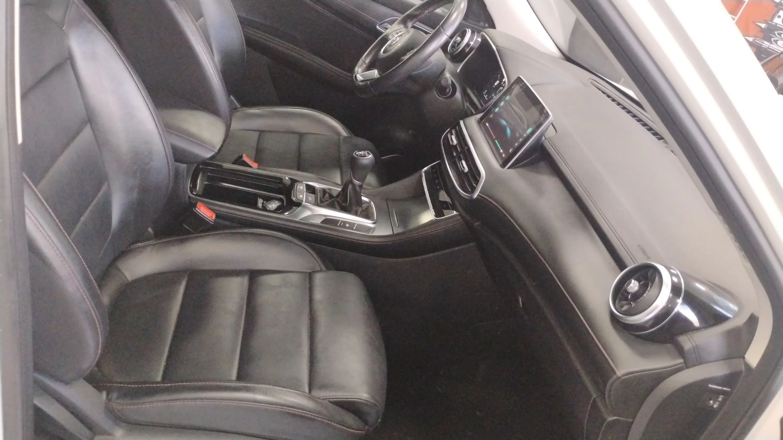 MG HS 1.5 Turbo GDI Comfort - foto 20