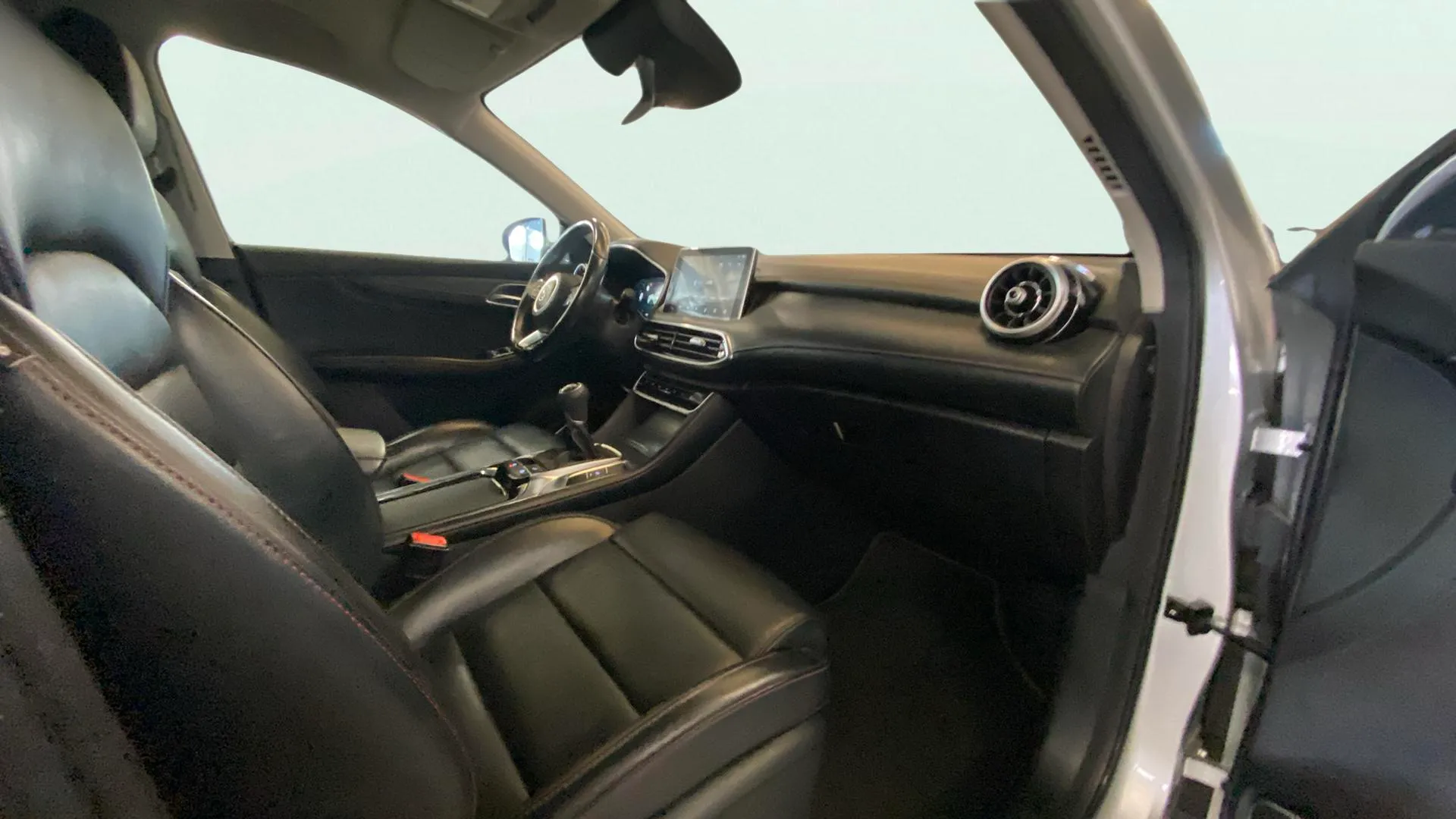 MG HS 1.5 Turbo GDI Comfort - foto 43