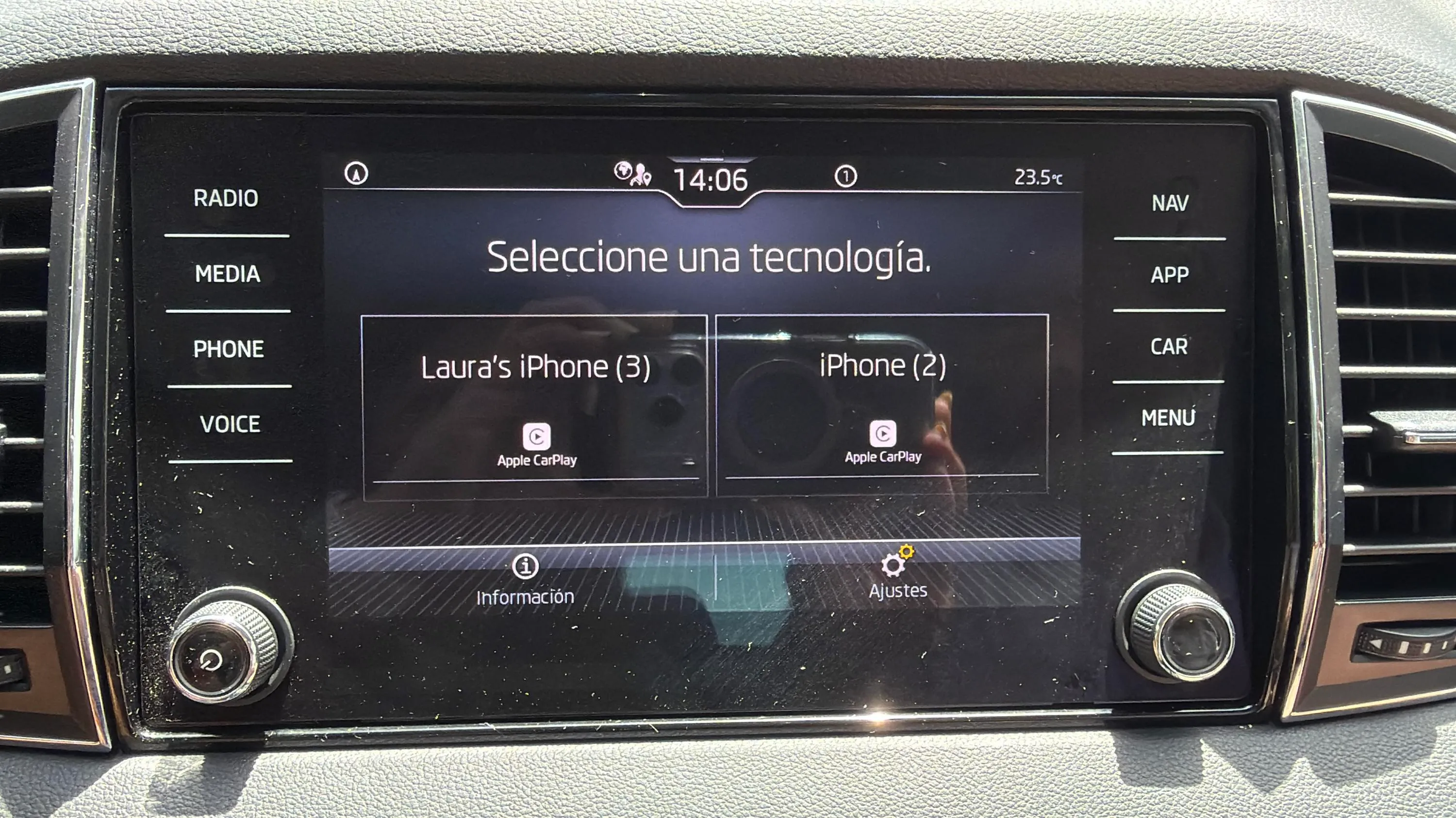 Škoda Karoq 2.0 TDI DSG 4x4 Ambition - foto 26