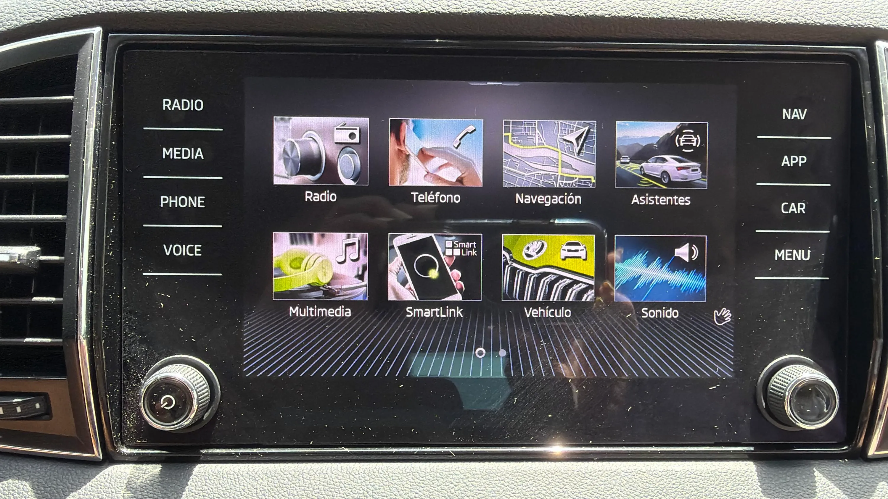 Škoda Karoq 2.0 TDI DSG 4x4 Ambition - foto 28