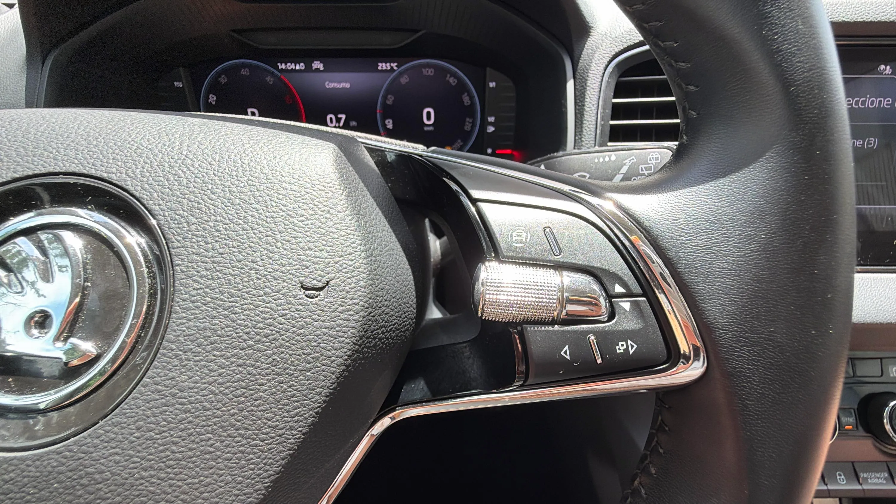 Škoda Karoq 2.0 TDI DSG 4x4 Ambition - foto 20