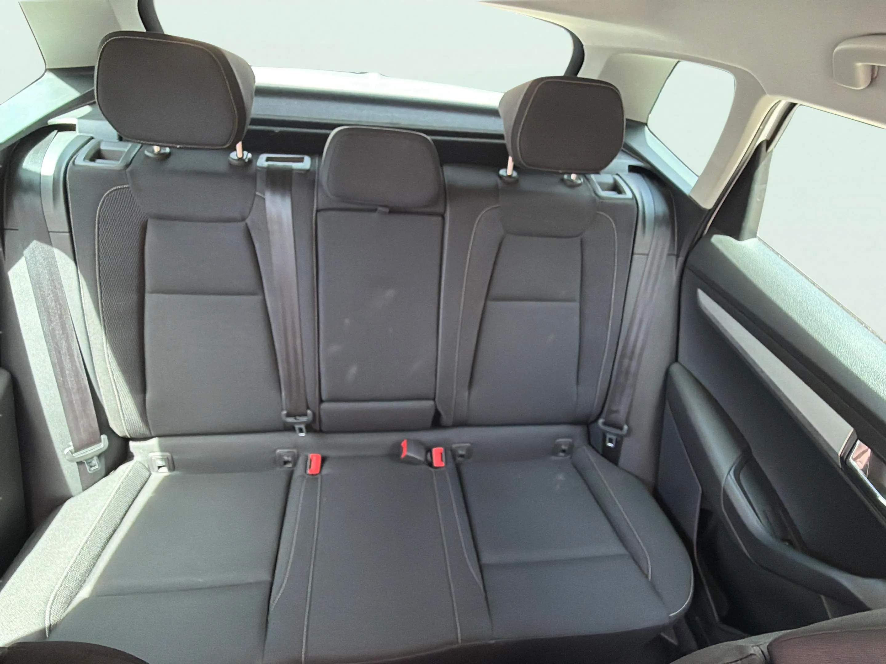 Škoda Karoq 2.0 TDI DSG 4x4 Ambition - foto 15