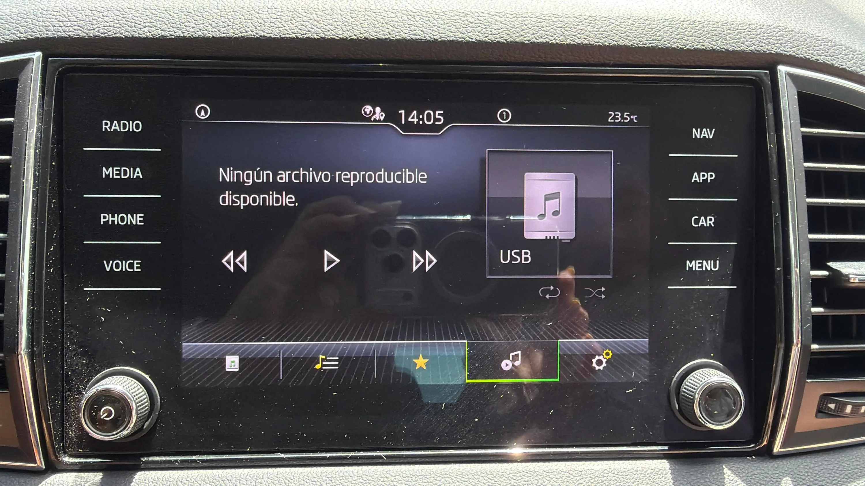 Škoda Karoq 2.0 TDI DSG 4x4 Ambition - foto 22