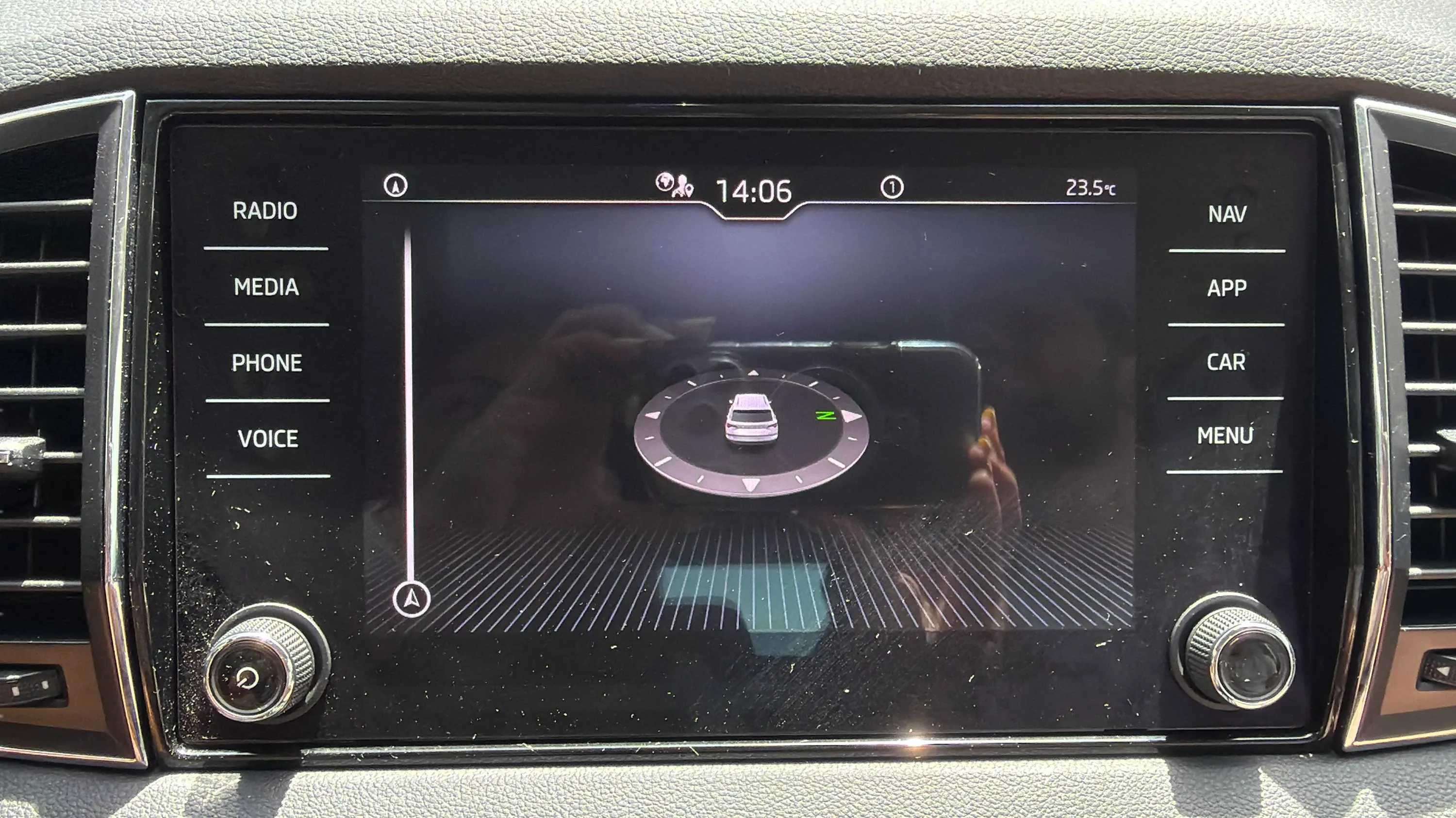 Škoda Karoq 2.0 TDI DSG 4x4 Ambition - foto 25