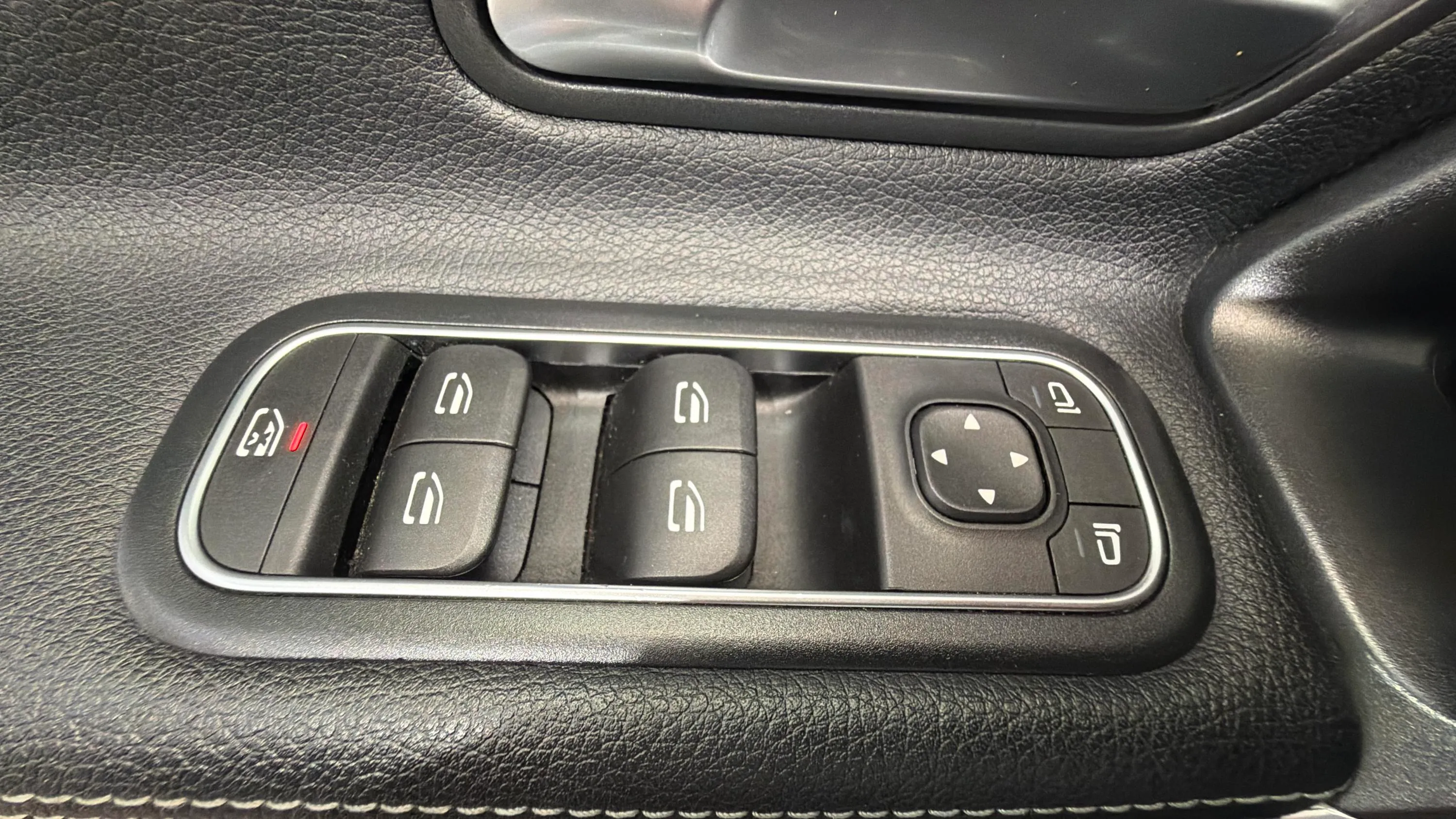 Mercedes-Benz CLA 200 D DCT - foto 16