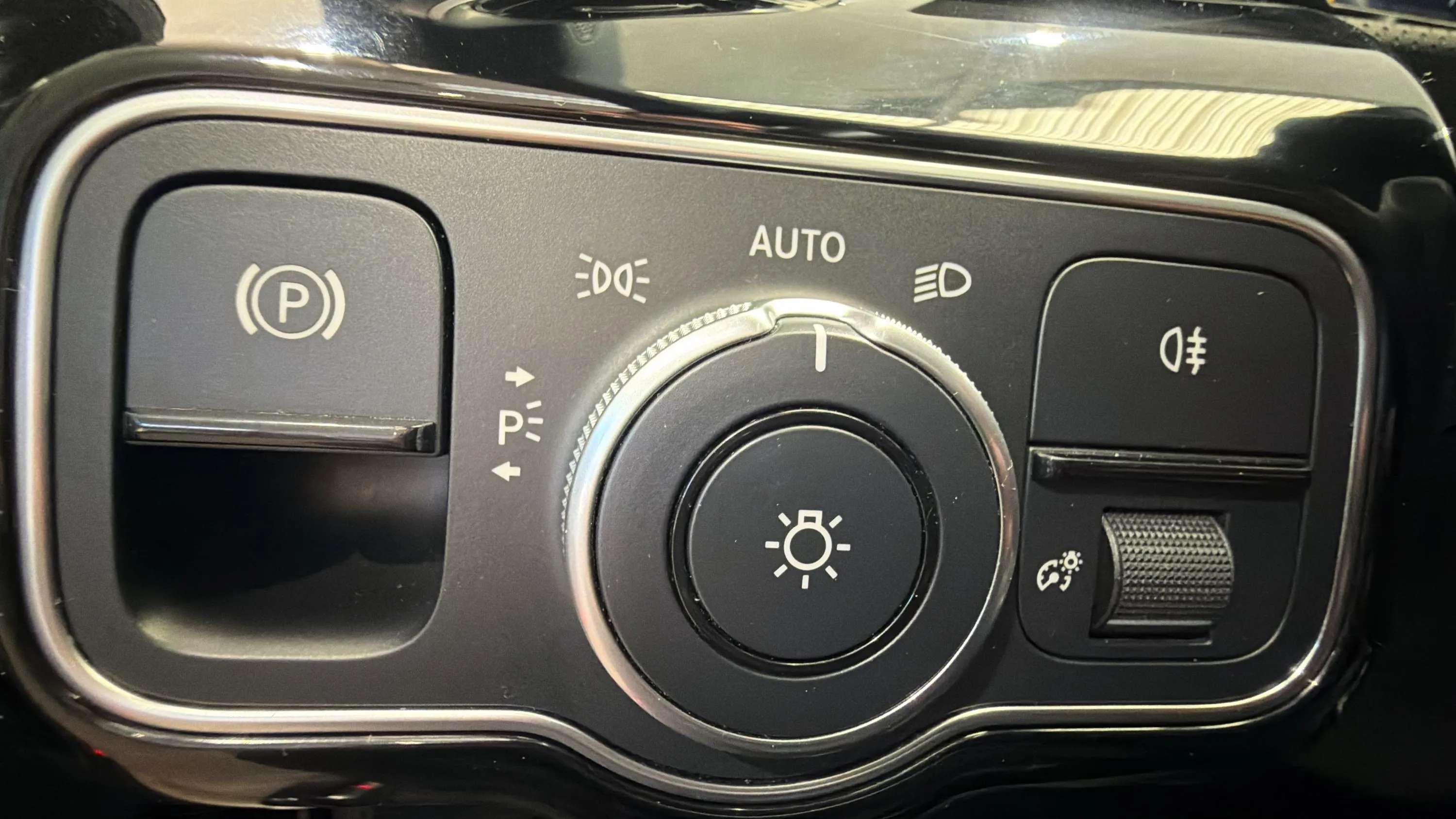 Mercedes-Benz CLA 200 D DCT - foto 18