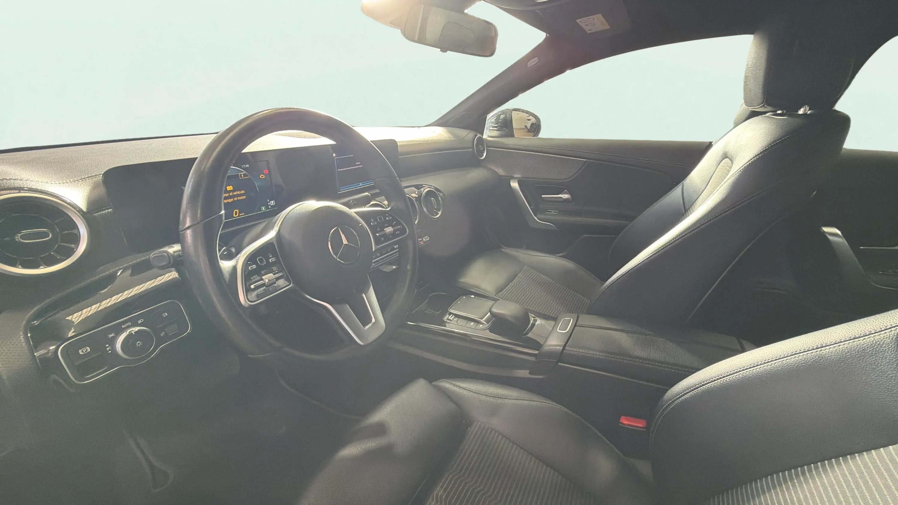 Mercedes-Benz CLA 200 D DCT - foto 12