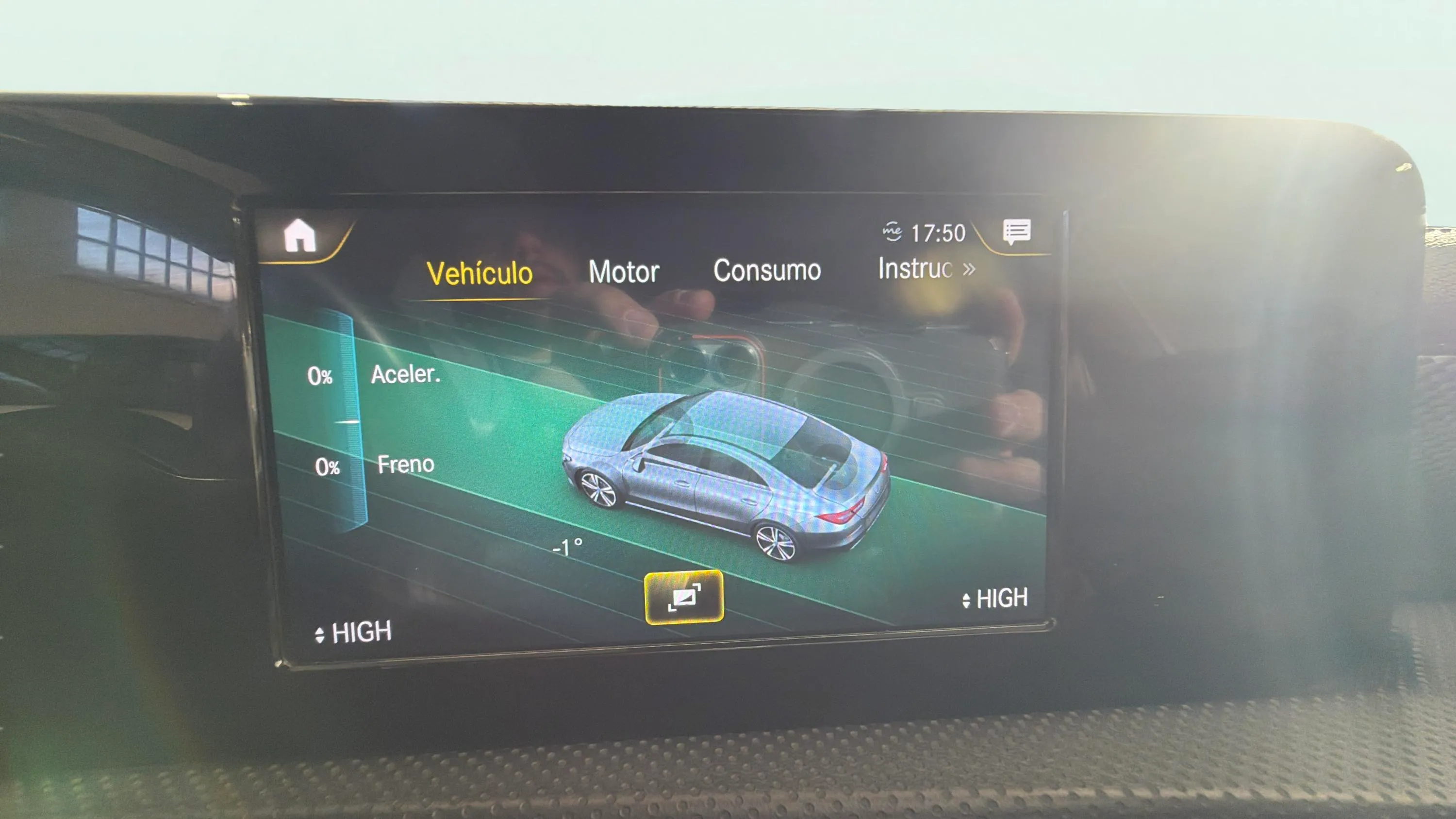 Mercedes-Benz CLA 200 D DCT - foto 24