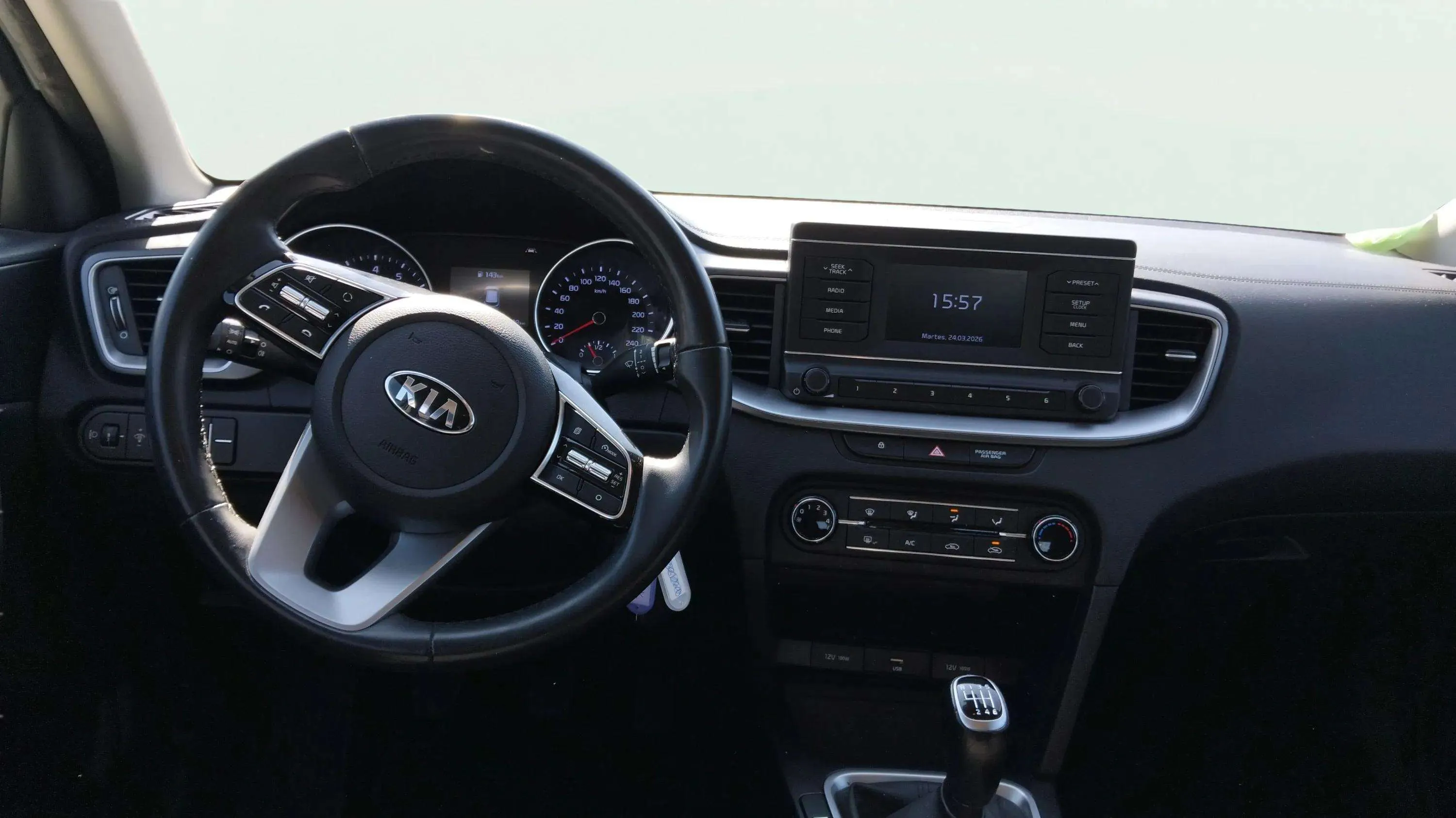 Kia Ceed 1.0 T-GDi Concept (DAB) - foto 9