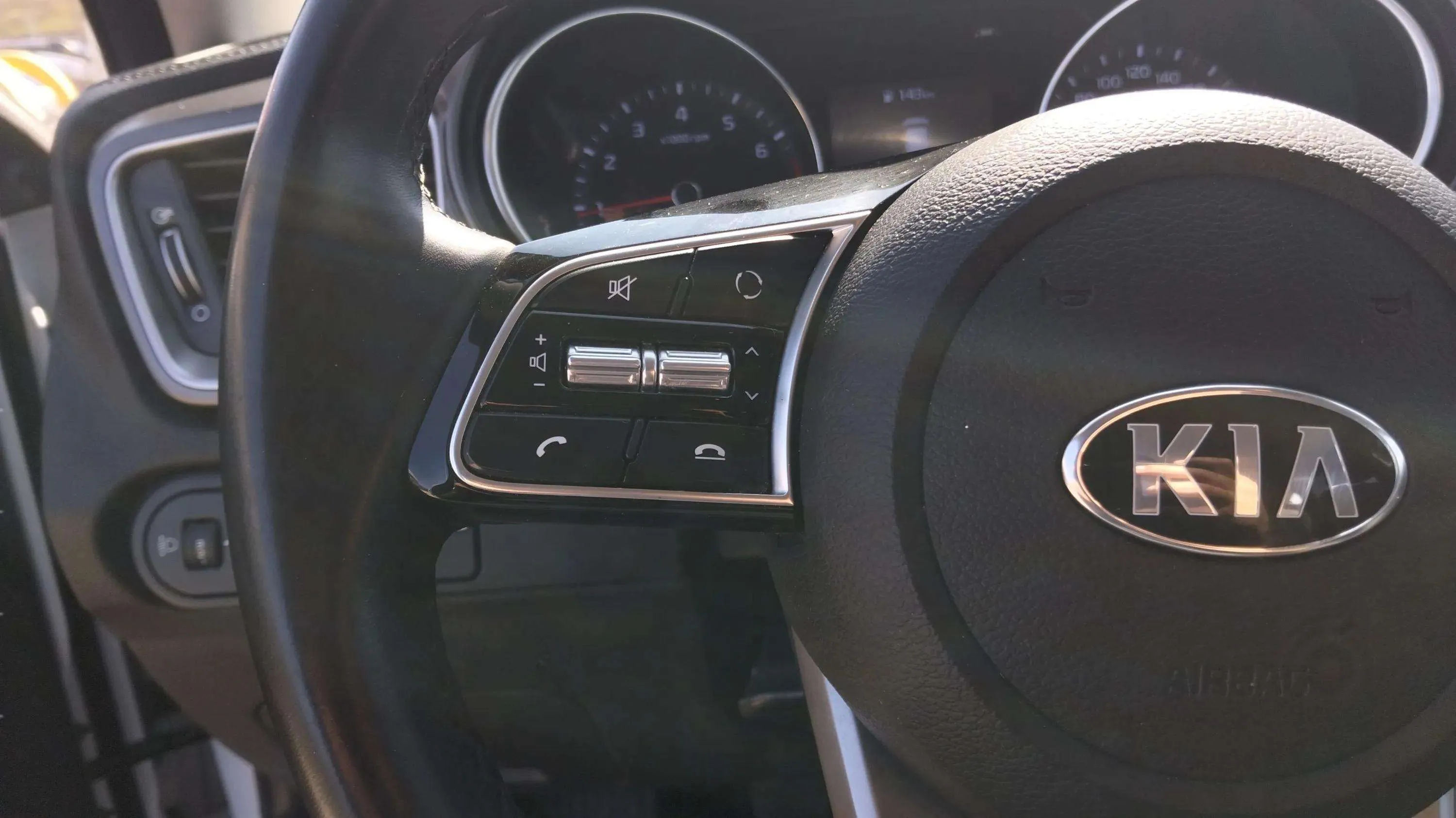 Kia Ceed 1.0 T-GDi Concept (DAB) - foto 18