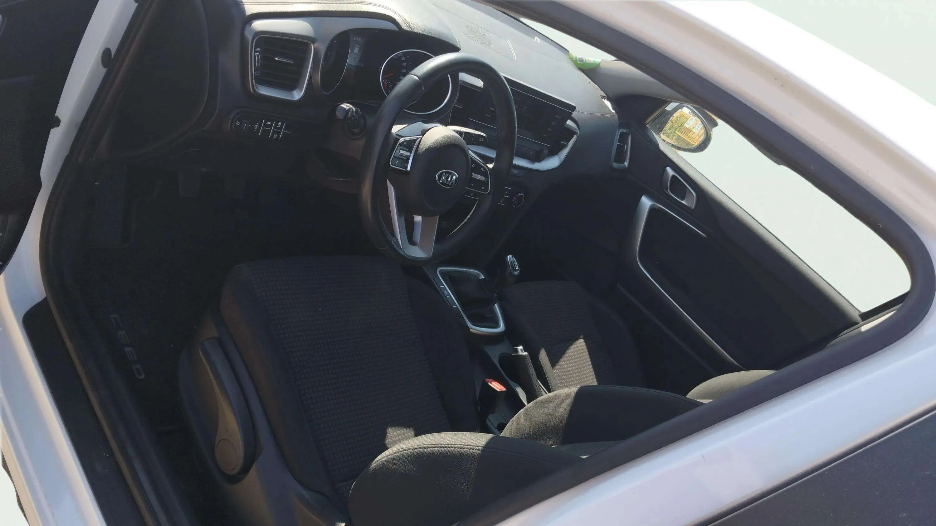 Kia Ceed 1.0 T-GDi Concept (DAB) - foto 12