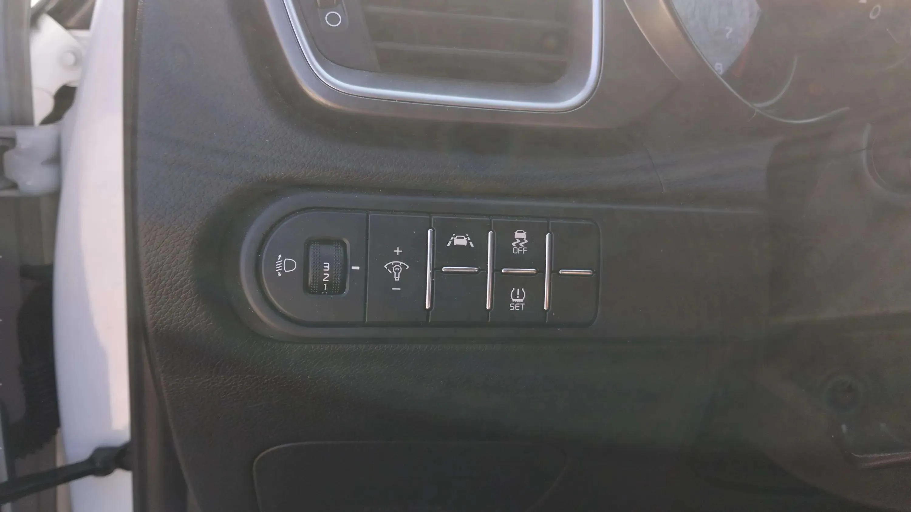 Kia Ceed 1.0 T-GDi Concept (DAB) - foto 17