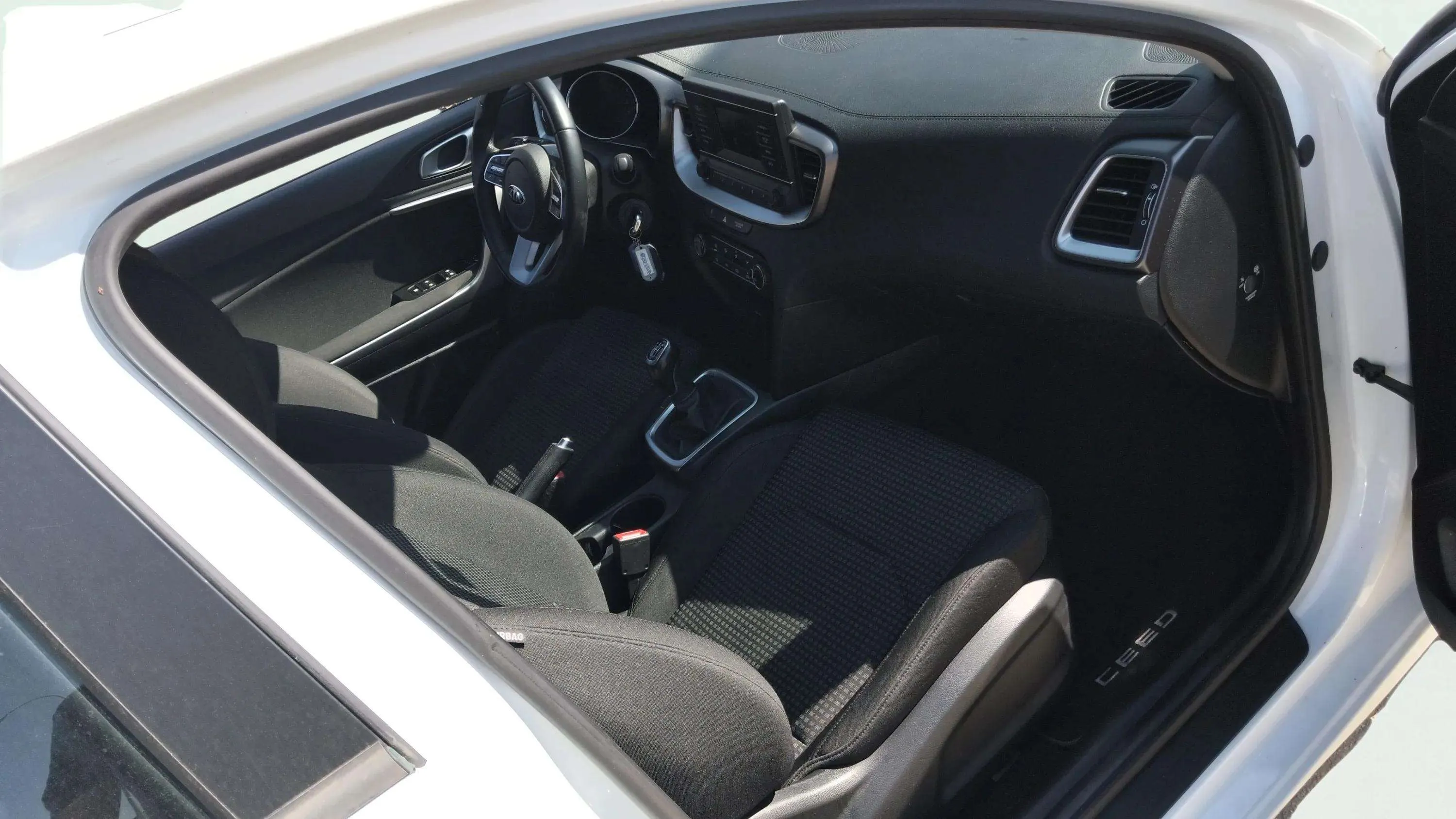 Kia Ceed 1.0 T-GDi Concept (DAB) - foto 13