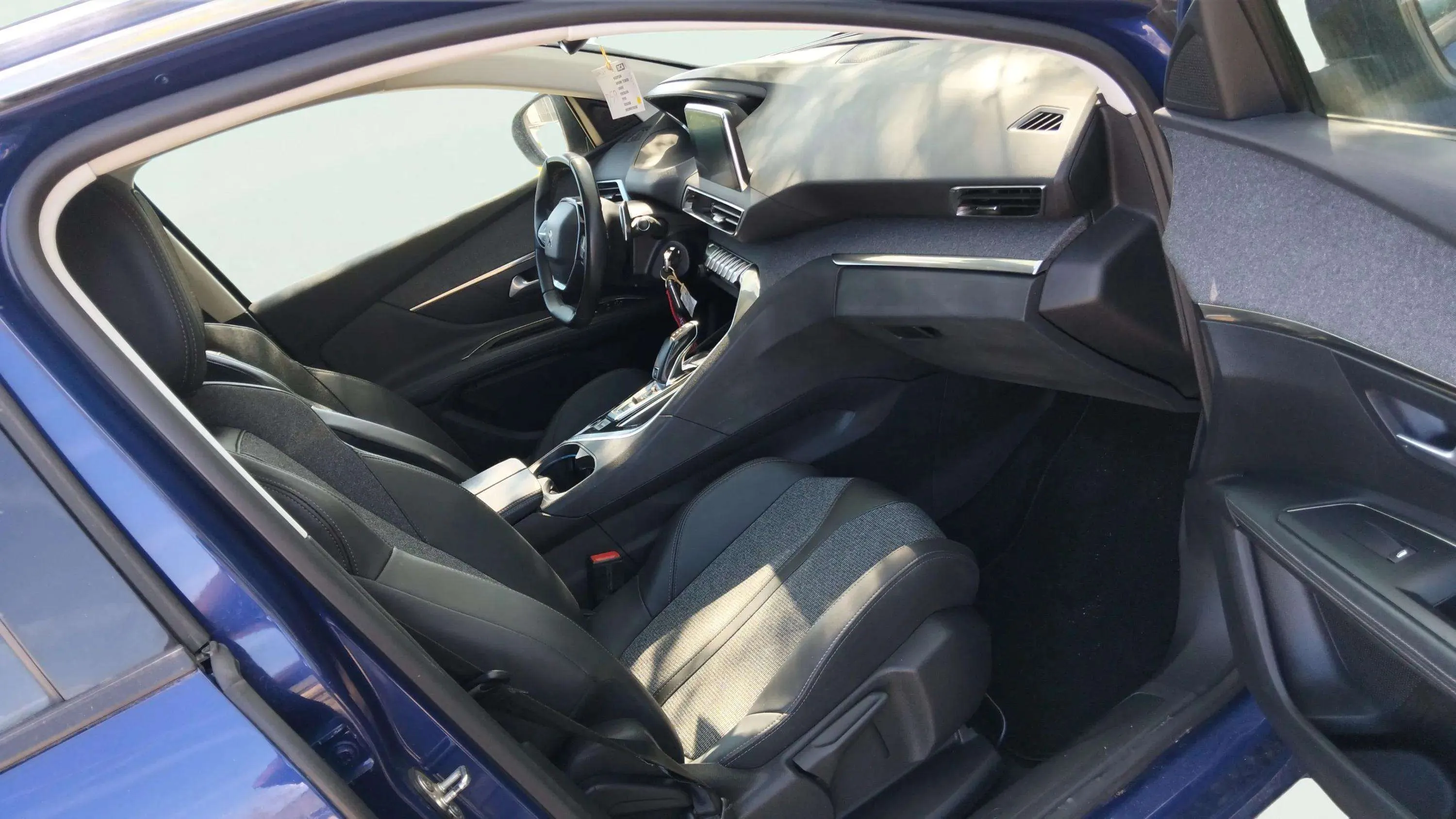 Peugeot 3008 1.5 BlueHDi Allure EAT8 - foto 10