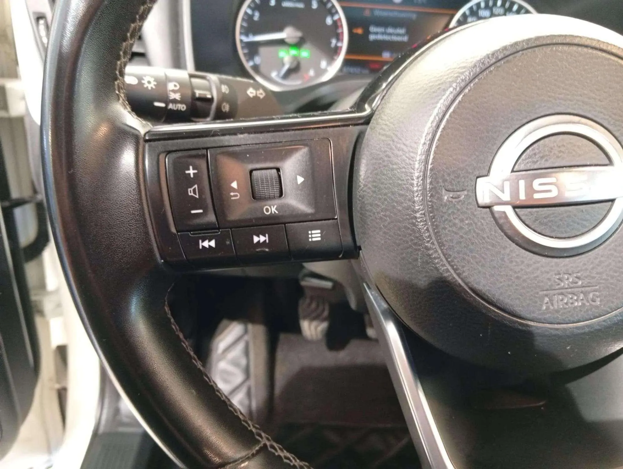 Nissan Qashqai DIG-T mHEV 4x2 Acenta - foto 12