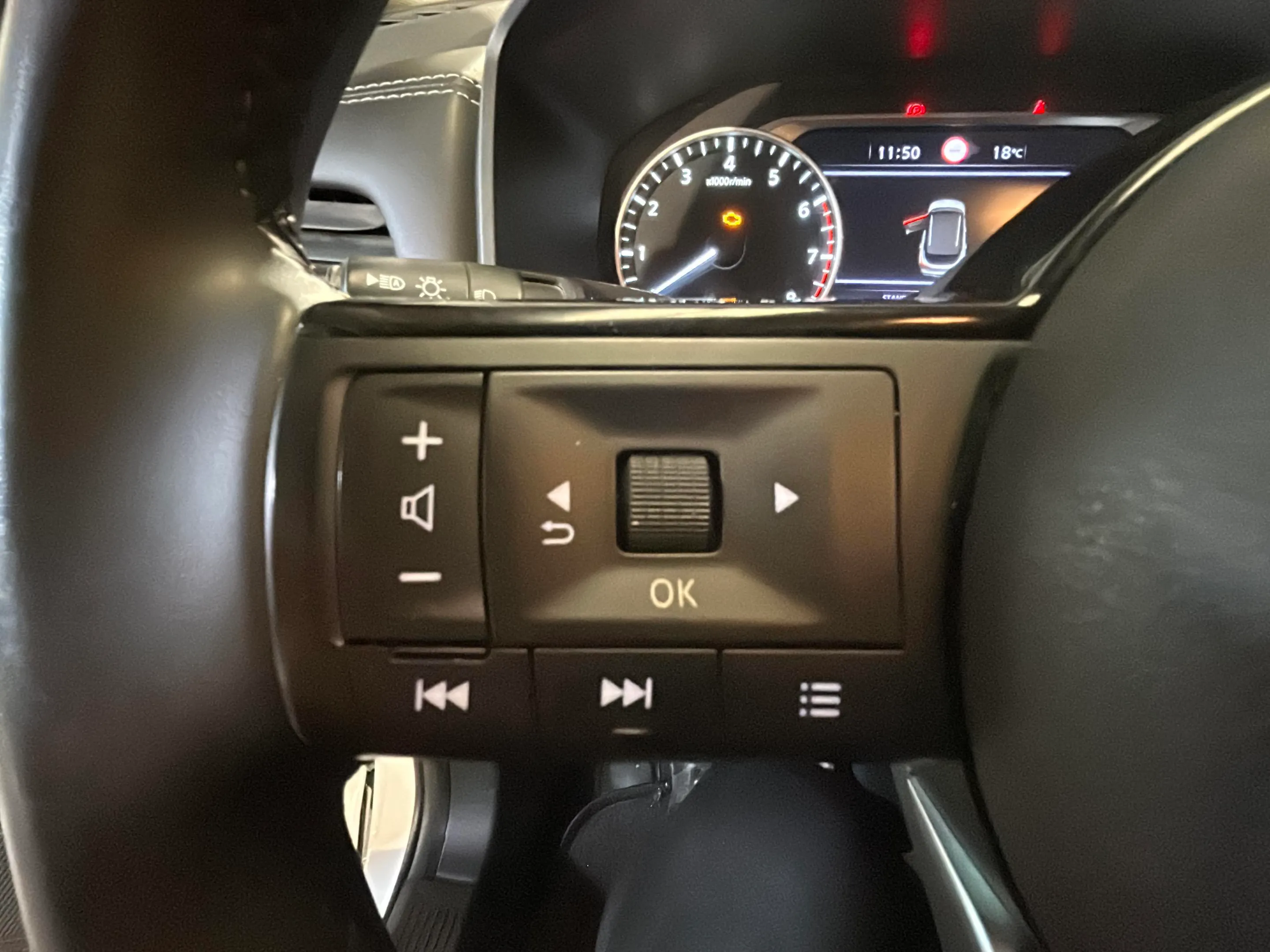 Nissan Qashqai DIG-T mHEV 4x2 Acenta - foto 26